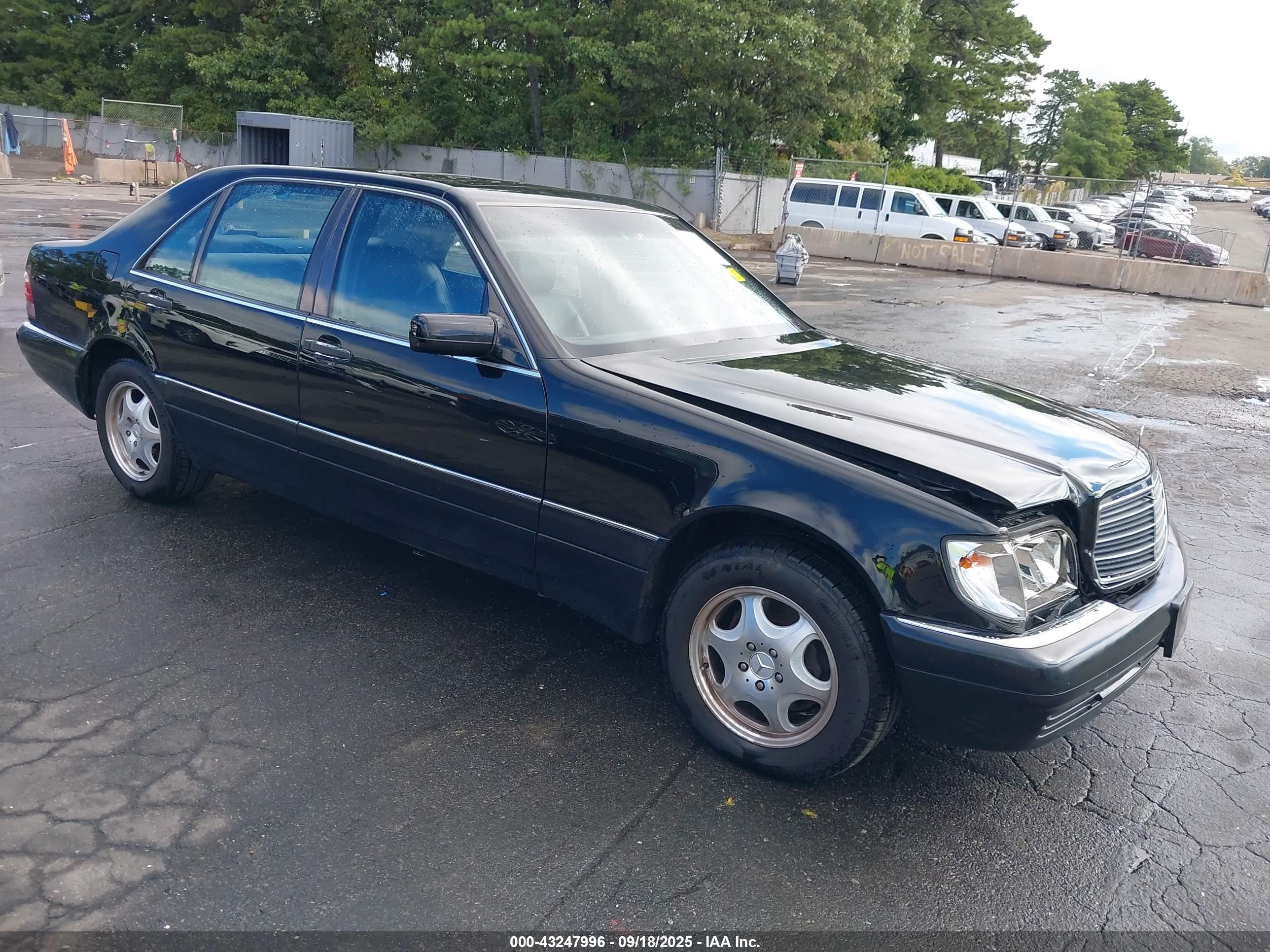 1997 Mercedes-Benz S 320/430/500, VIN WDBGA33G7VA335861 — Front end