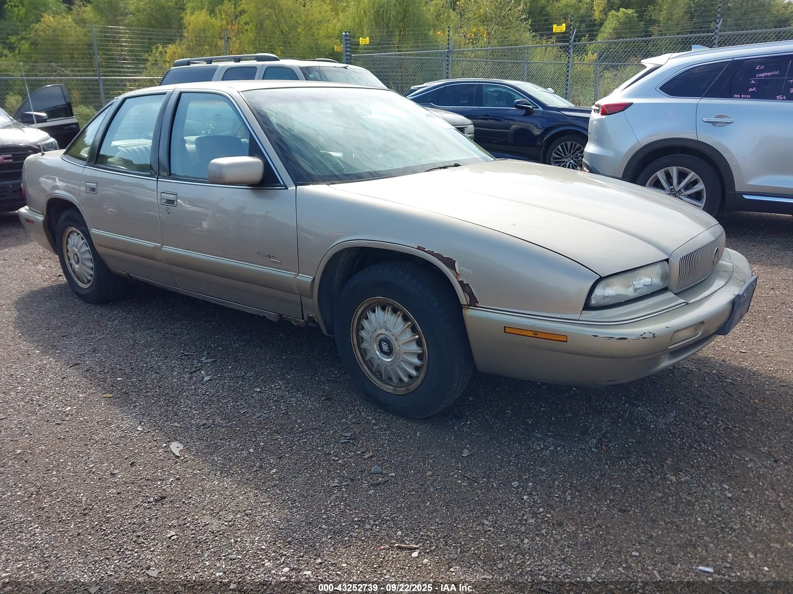 1996 Buick Regal Custom, VIN 2G4WB52K0T1486703 — Normal wear