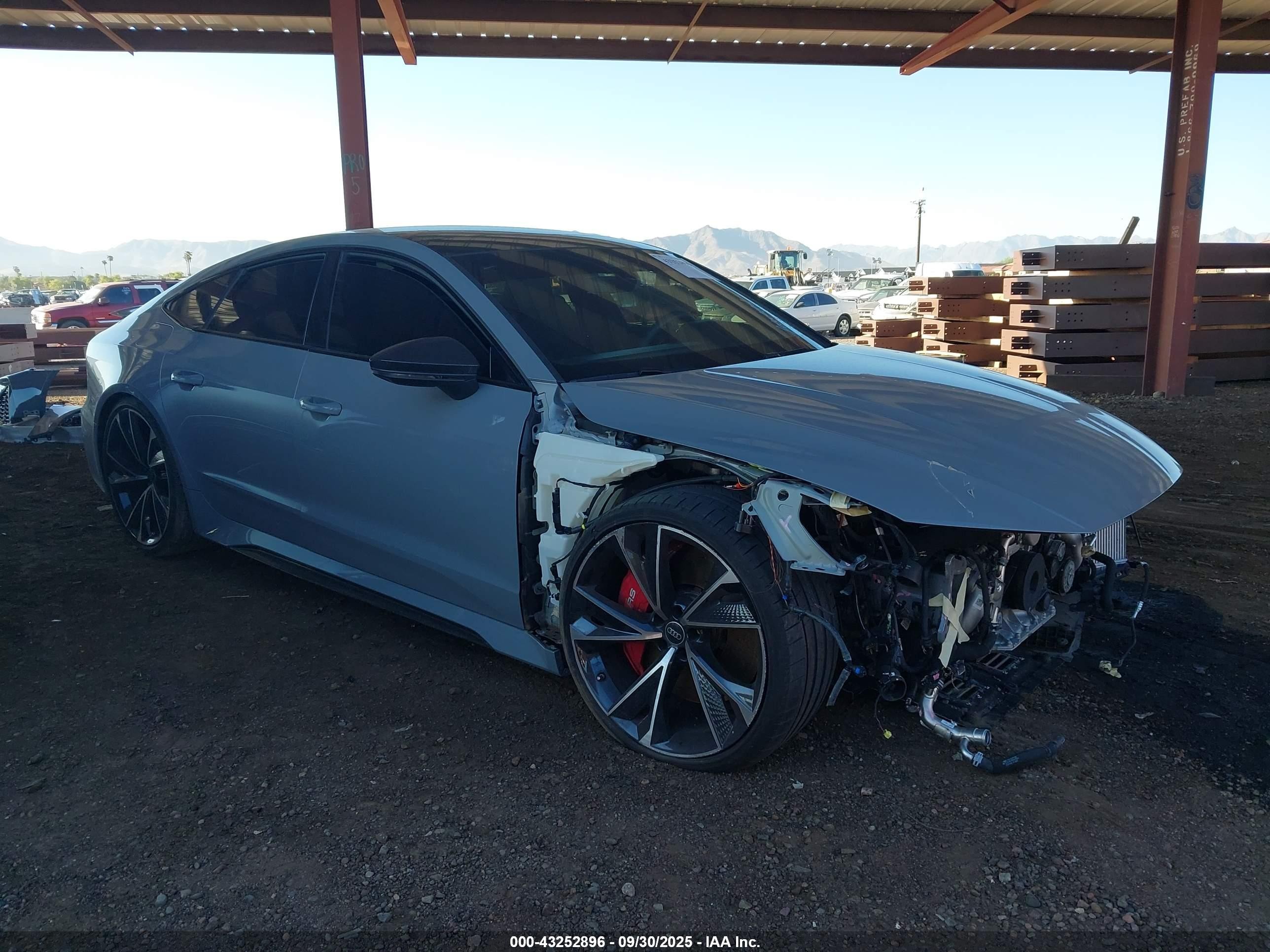 2023 Audi RS 7, VIN WUAPCBF25PN907675 — Front end