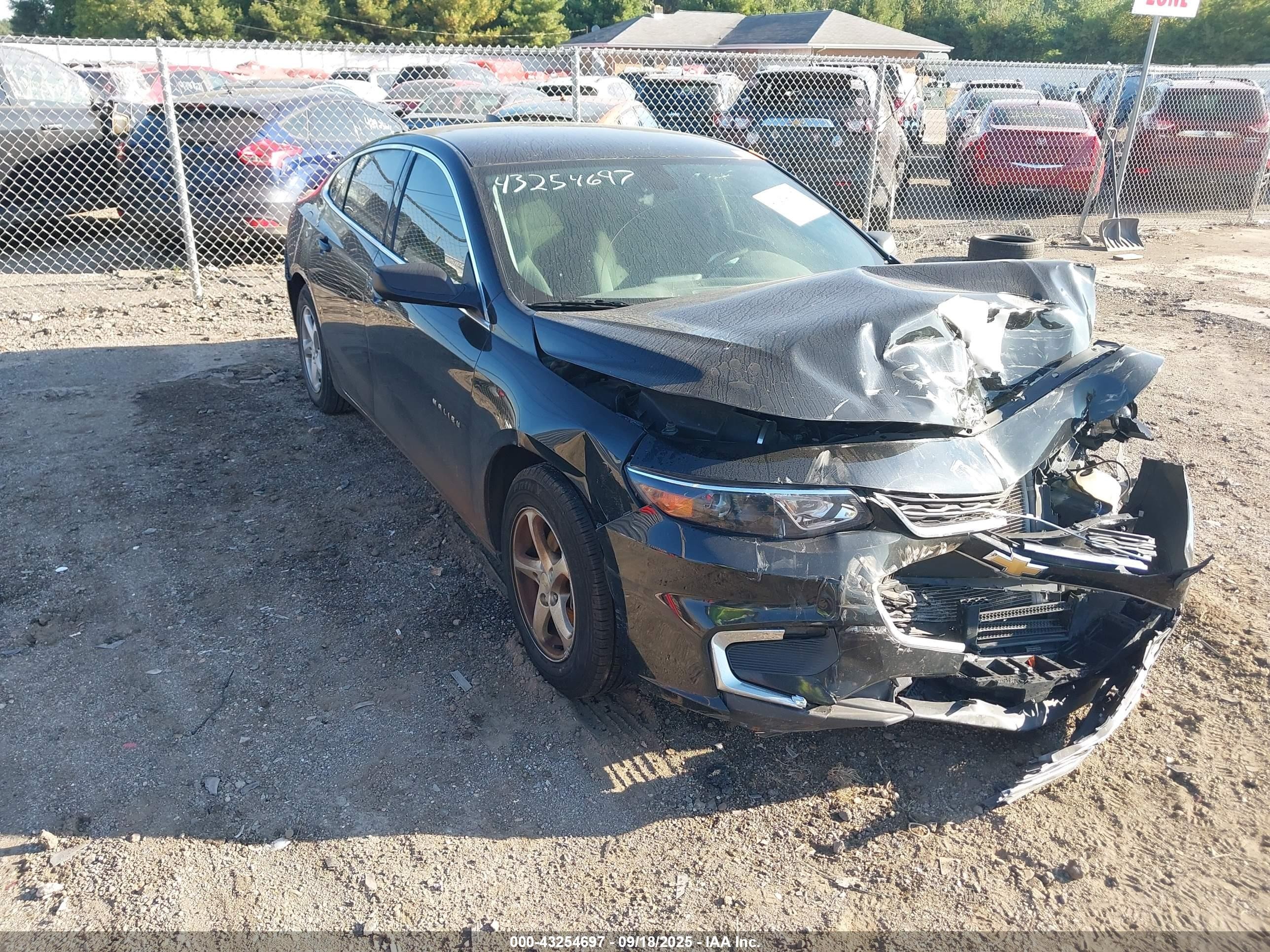 2016 Chevrolet Malibu LS, VIN 1G1ZB5ST8GF174579 — Front end