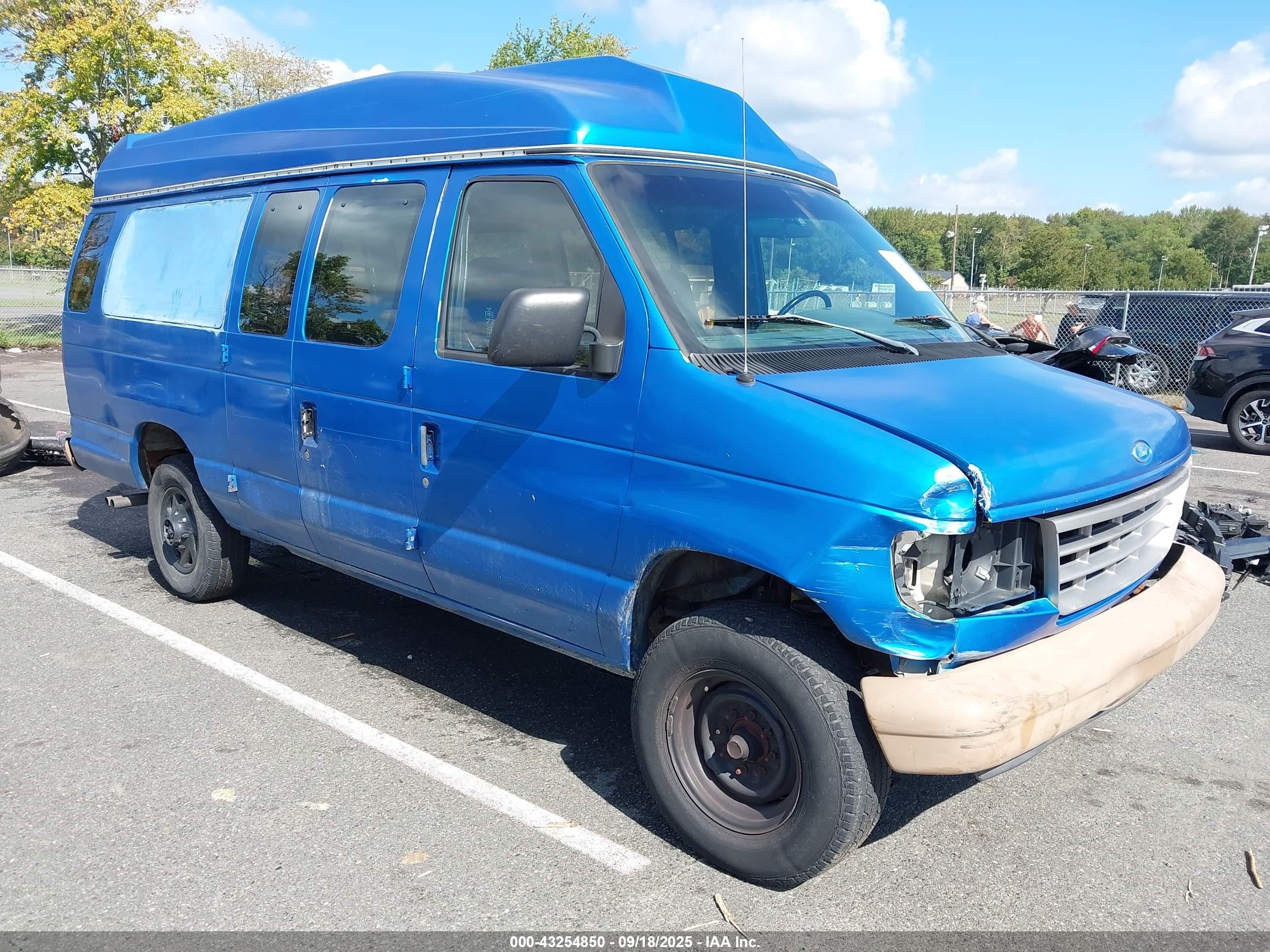 1996 Ford Econoline Wagon XL, VIN 1FBJS31H2THB39531 — All over