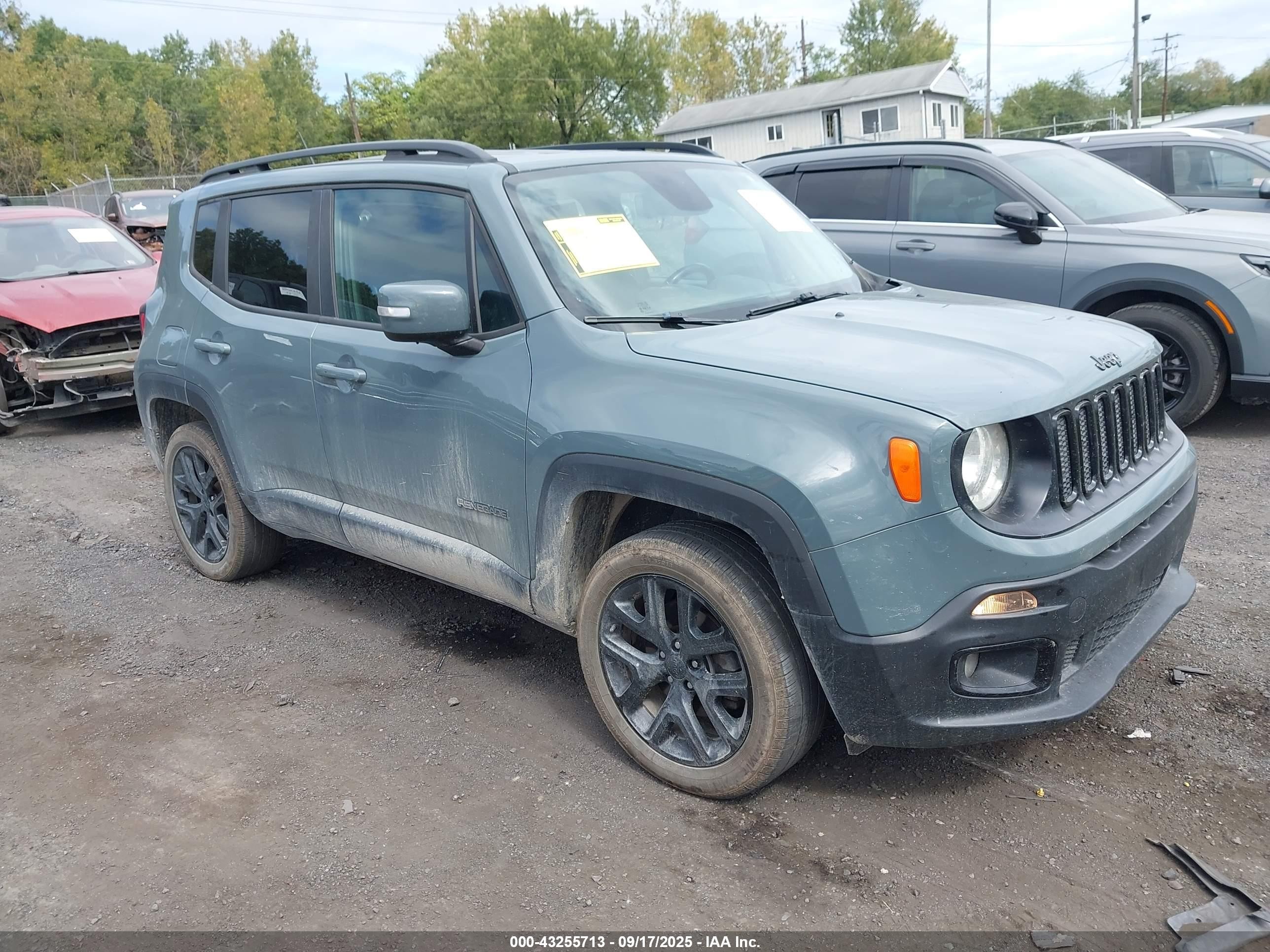 2017 Jeep Renegade Altitude, VIN ZACCJBBB0HPG46424 — Side