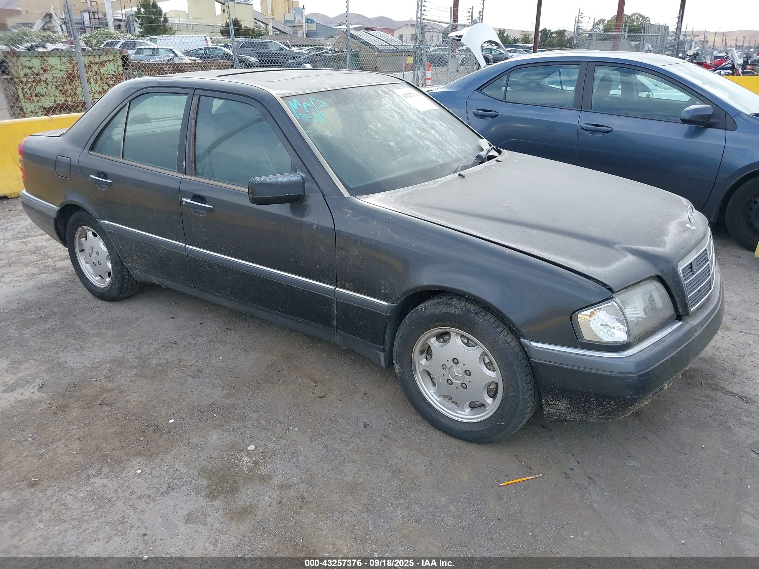 1994 Mercedes-Benz C 2.8L, VIN WDBHA28E8RF026270 — Normal wear