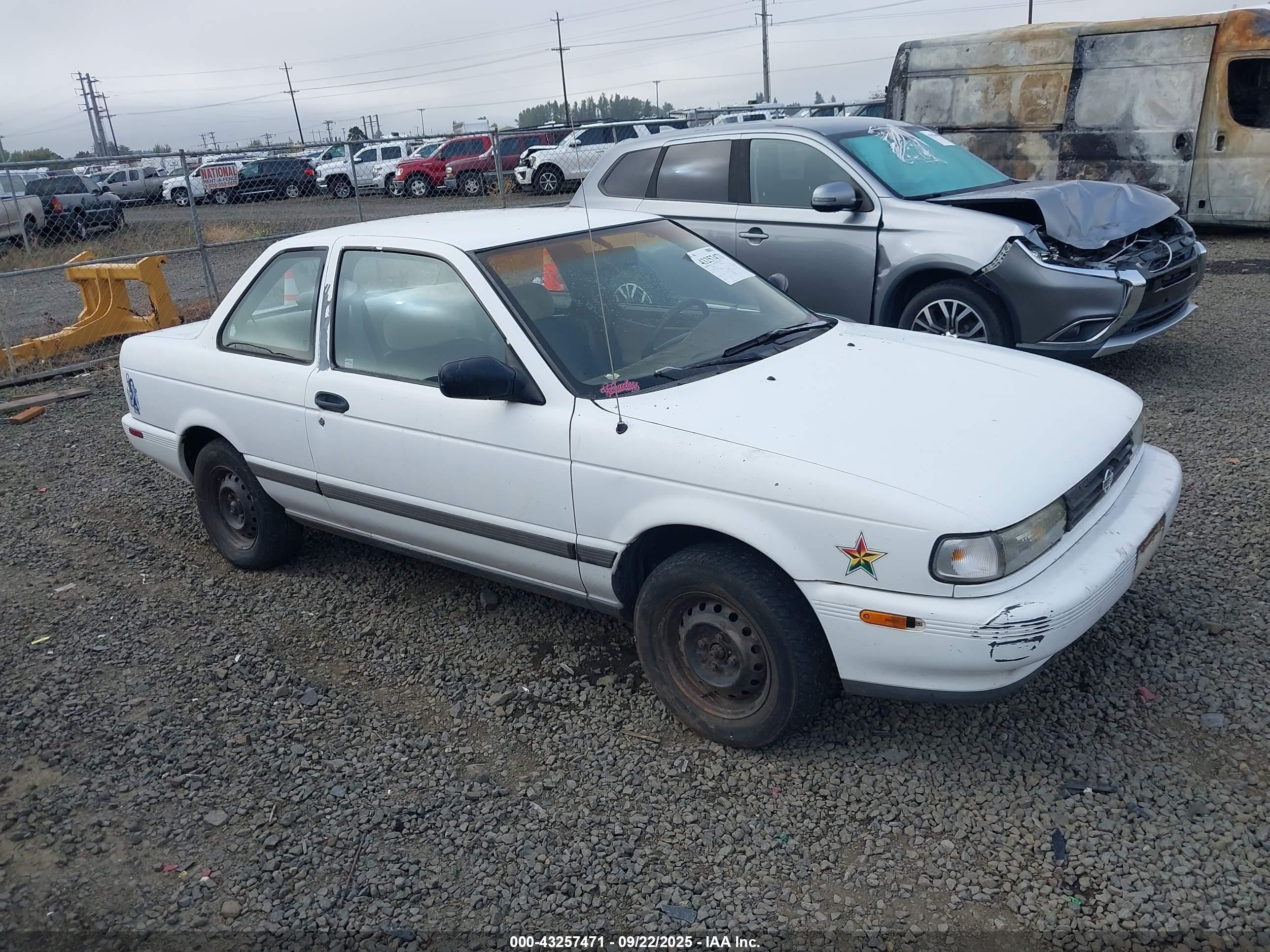 1991 Nissan Sentra E, VIN 1N4EB32A4MC808742 — Normal wear