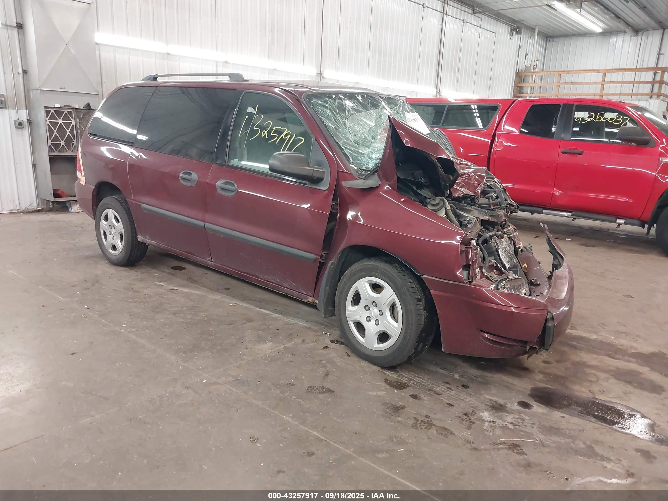 2006 Ford Freestar SE, VIN 2FMZA51636BA35350 — Front end