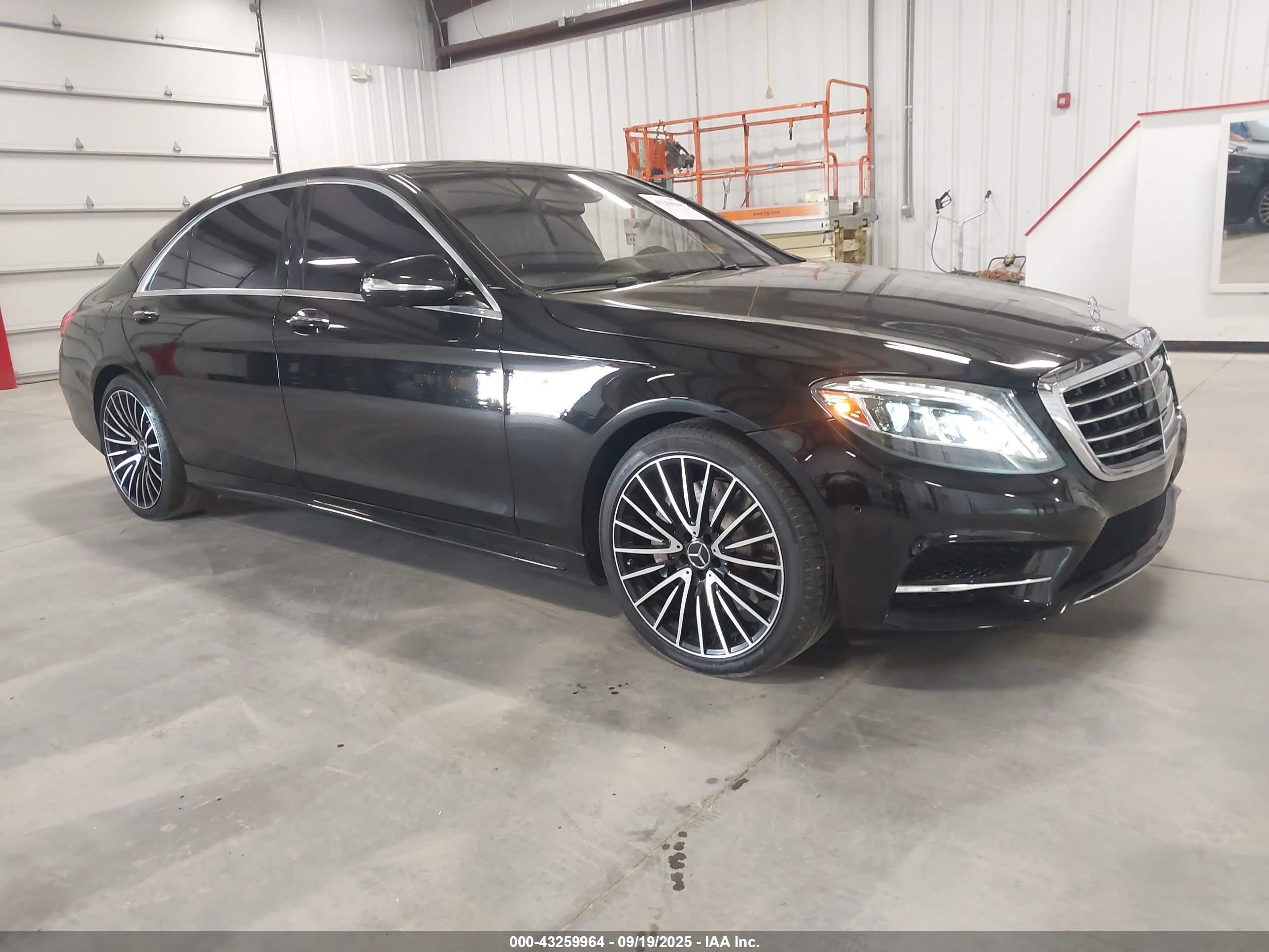 2015 Mercedes-Benz S 550, VIN WDDUG8CB4FA131773 — Front end