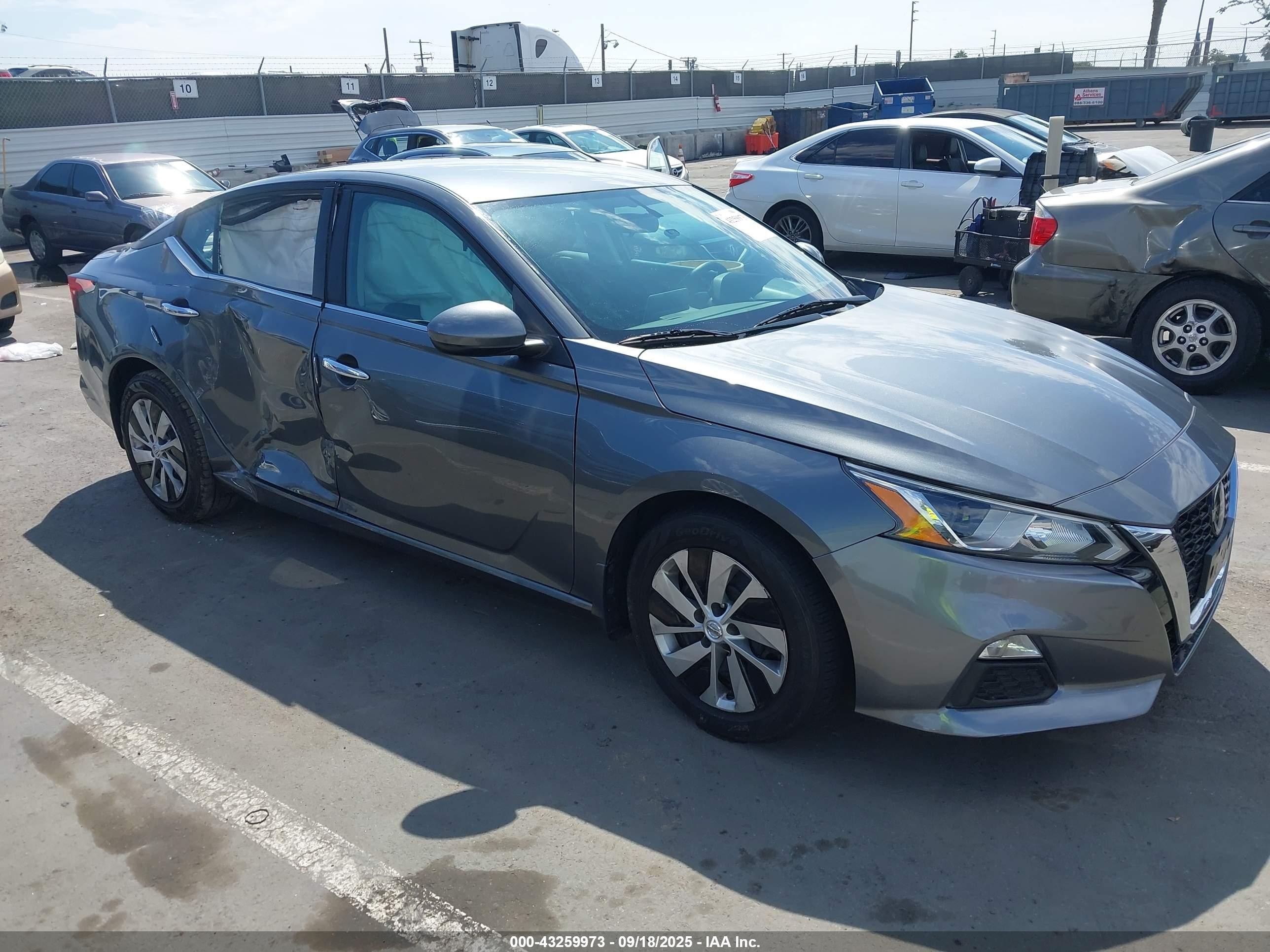 2020 Nissan Altima S, VIN 1N4BL4BV4LC169057 — Side