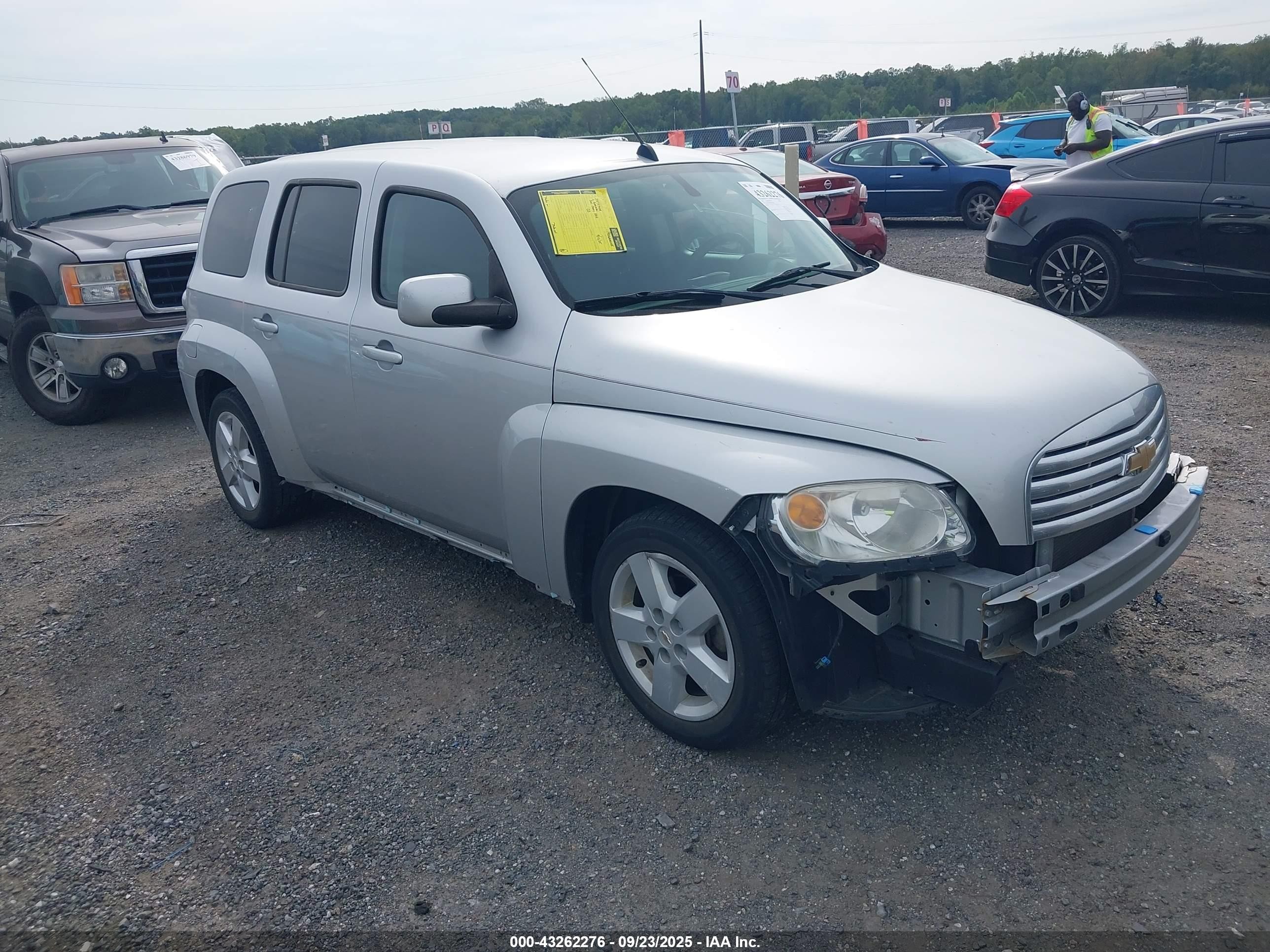 2011 Chevrolet HHR 1LT, VIN 3GNBABFW2BS650500 — Front end