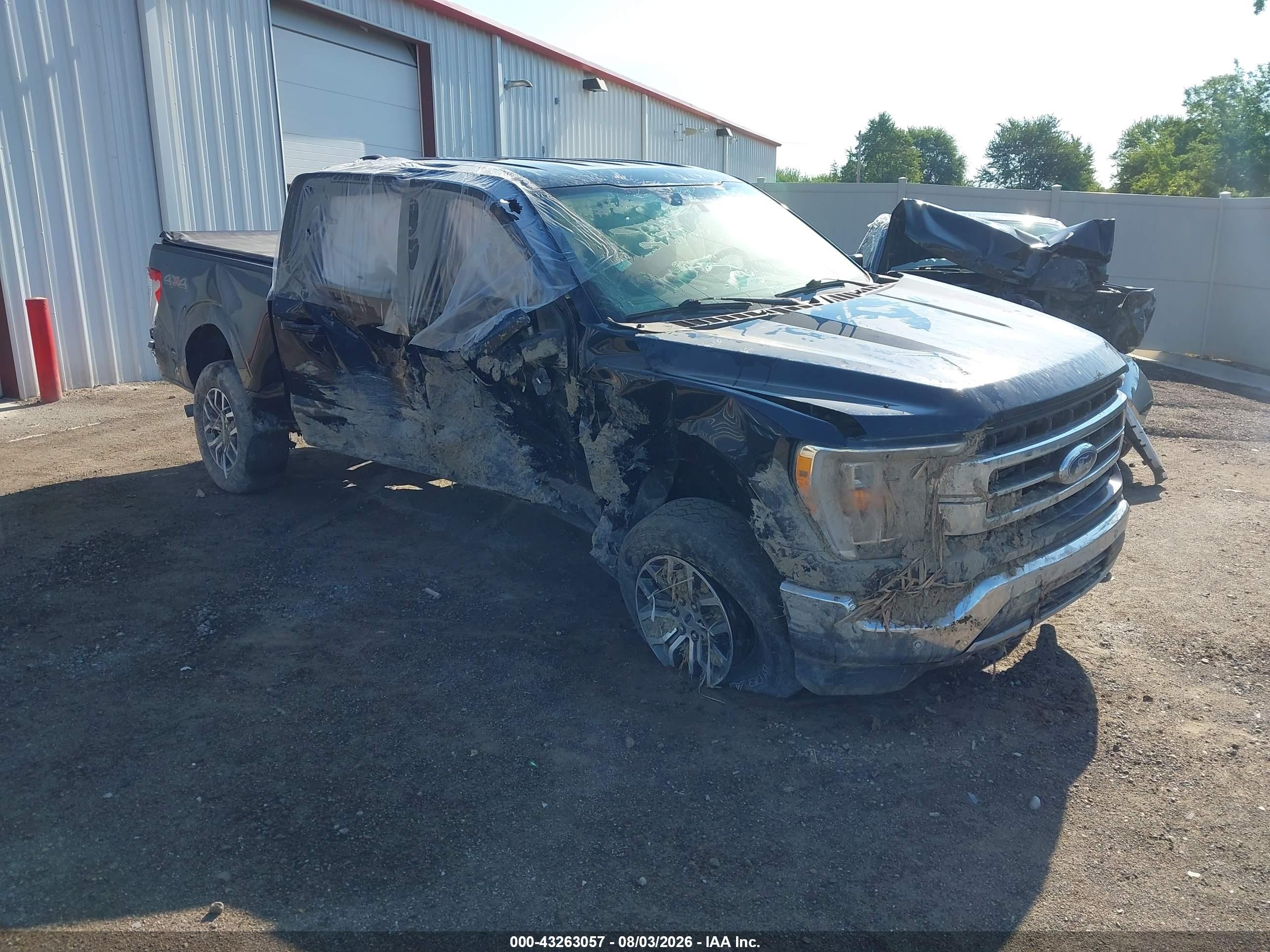 2021 Ford F-150 XLT, VIN 1FTFW1E57MFC45464 — Бок