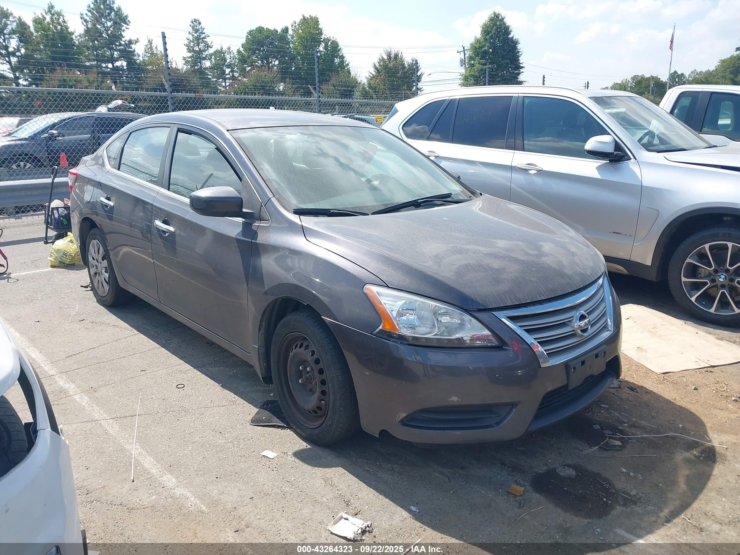 2014 Nissan Sentra SV, VIN 3N1AB7AP8EL660657 — Auction photo 1 of 5