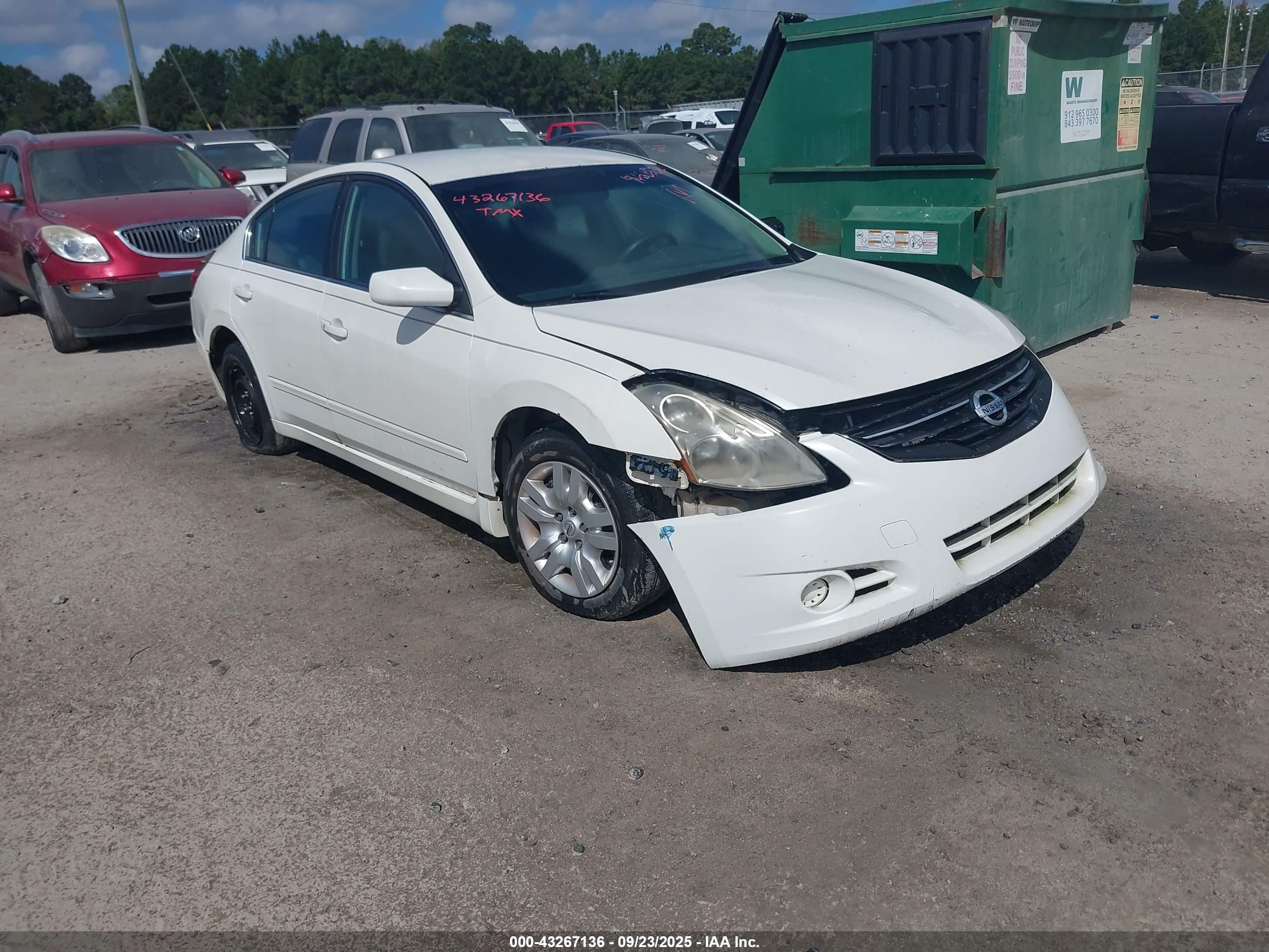 2011 Nissan Altima S, VIN 1N4AL2AP7BC123658 — Rear end