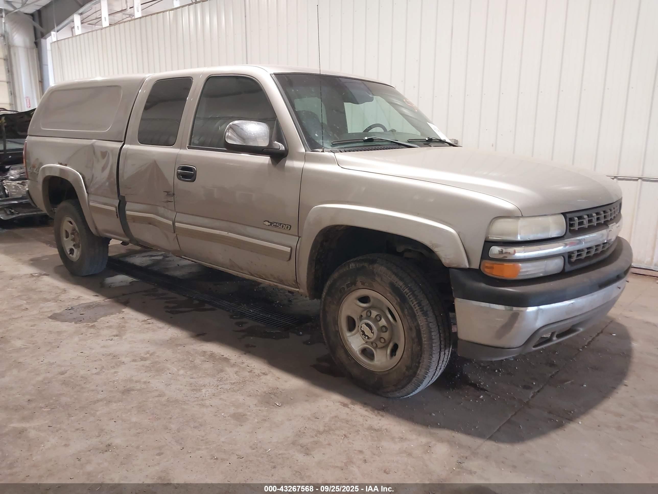 2002 Chevrolet Silverado 2500 LS, VIN 1GCGK29U82Z266259 — Side