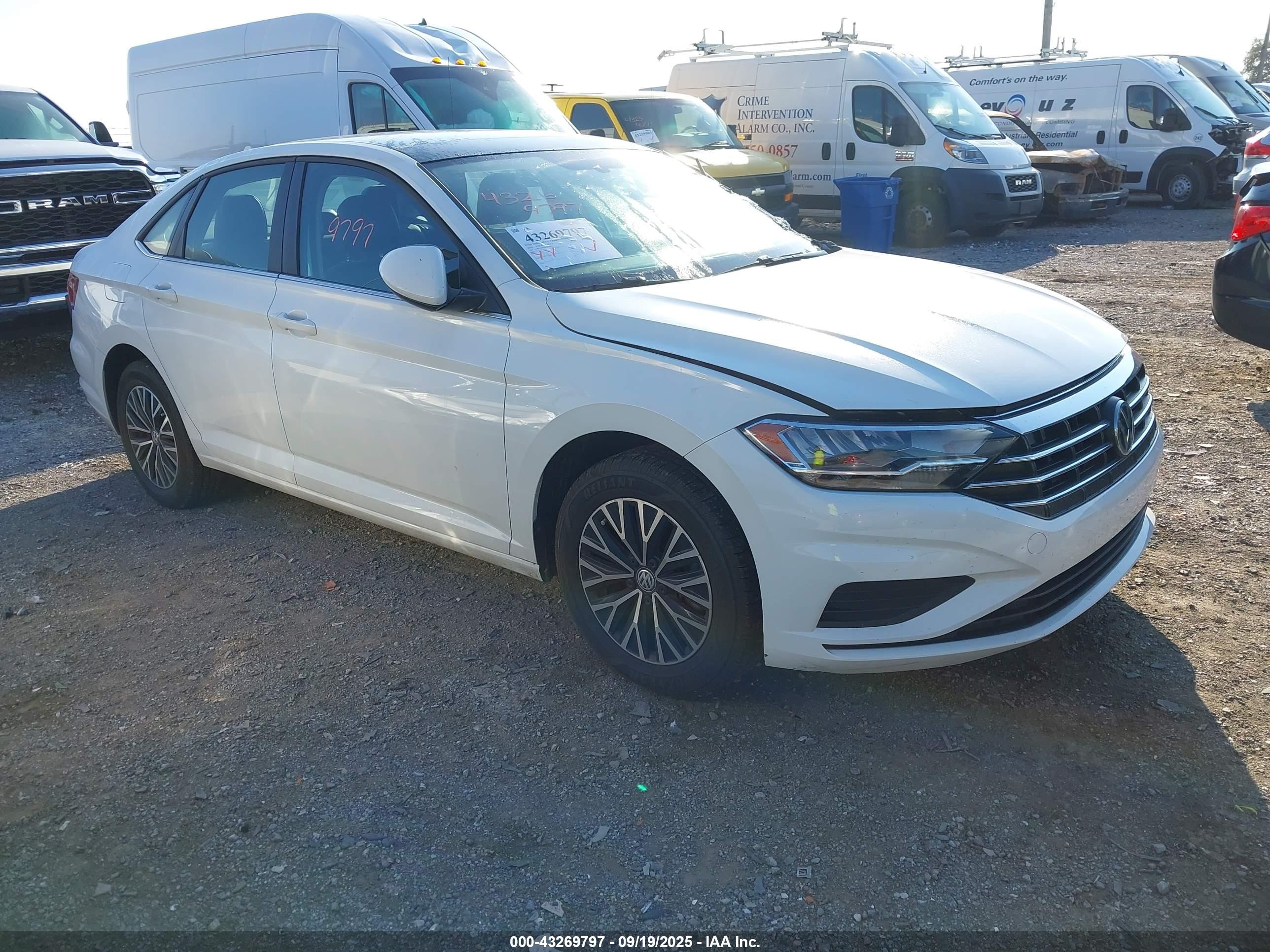 2019 Volkswagen Jetta S, VIN 3VWC57BU4KM218625 — Frame damage