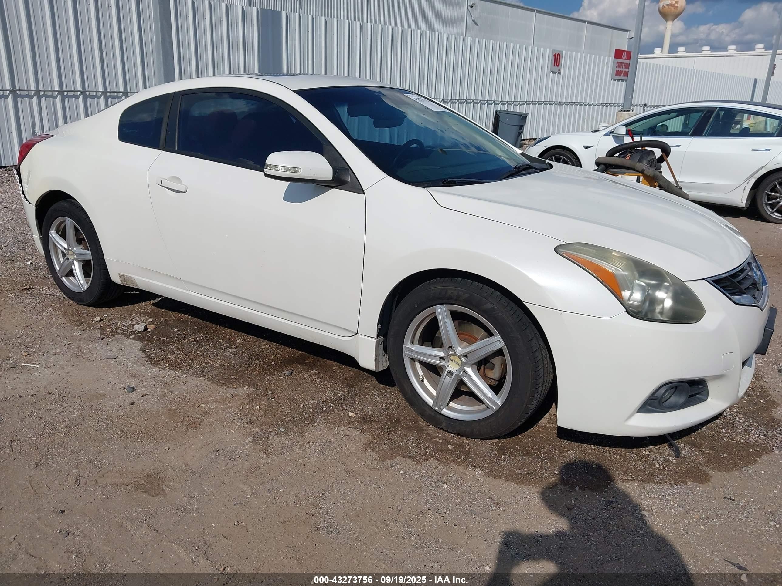 2011 Nissan Altima S, VIN 1N4AL2EPXBC103625 — Rear end