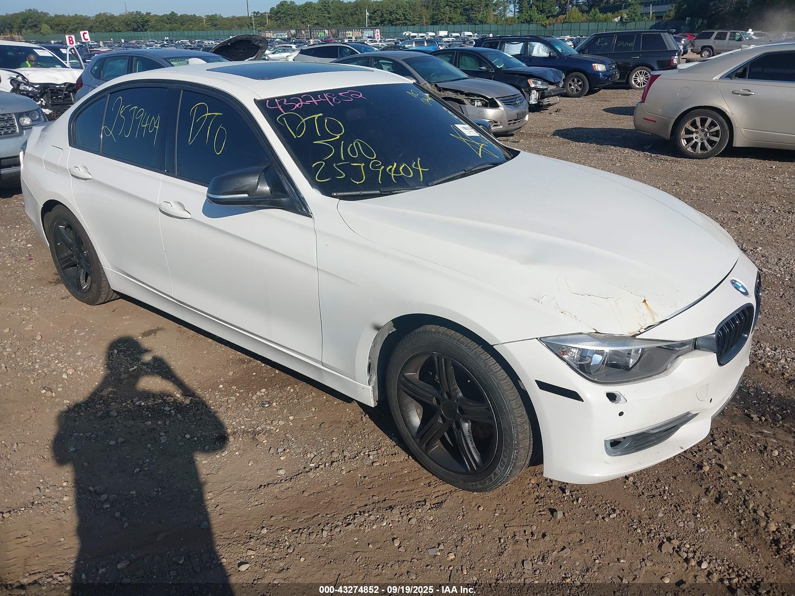2013 BMW 3 Series 328i xDrive, VIN WBA3B5G57DNS00787 — Front end