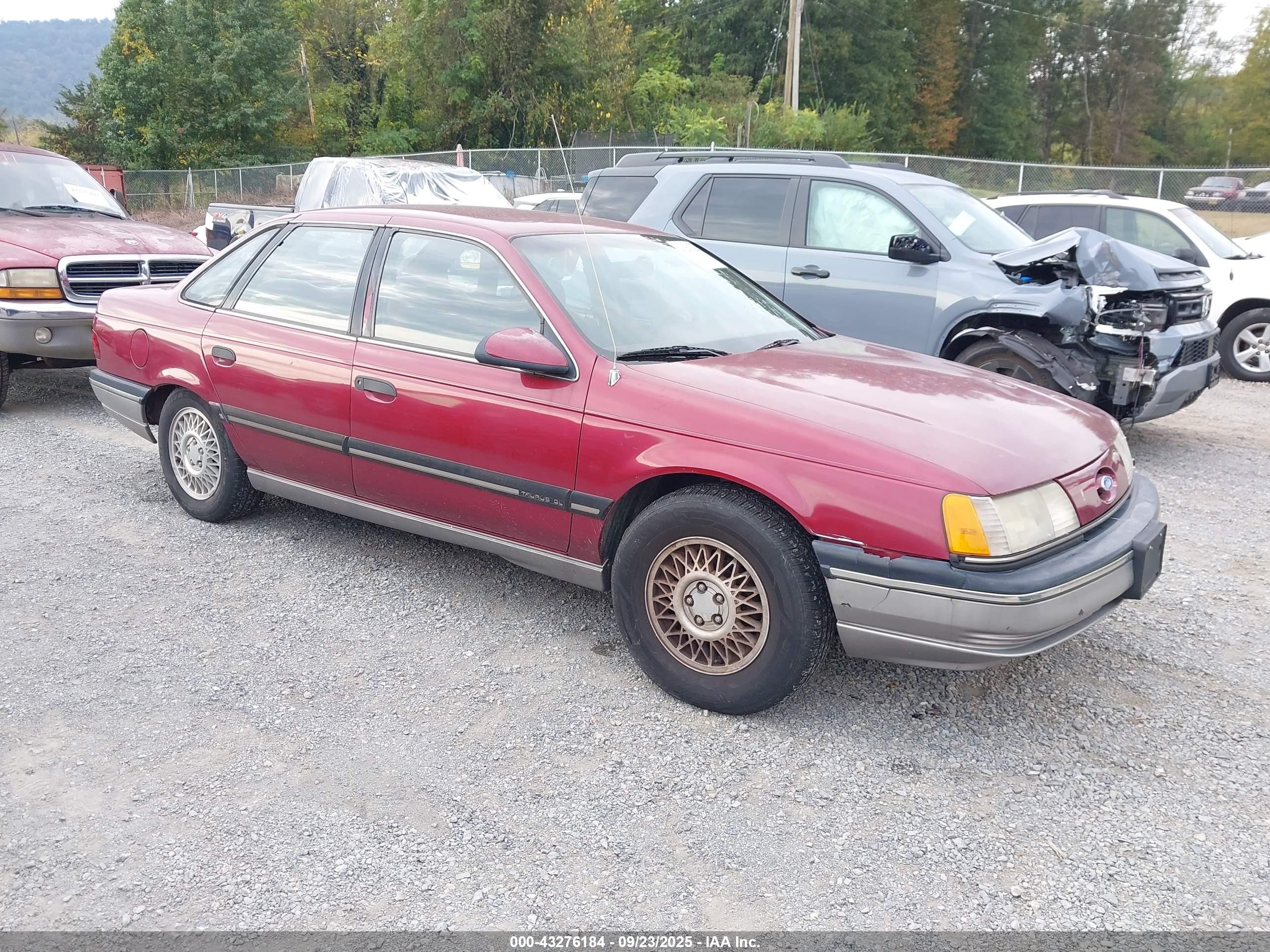 1990 Ford Taurus GL, VIN 1FACP52U8LA234767 — Механическое