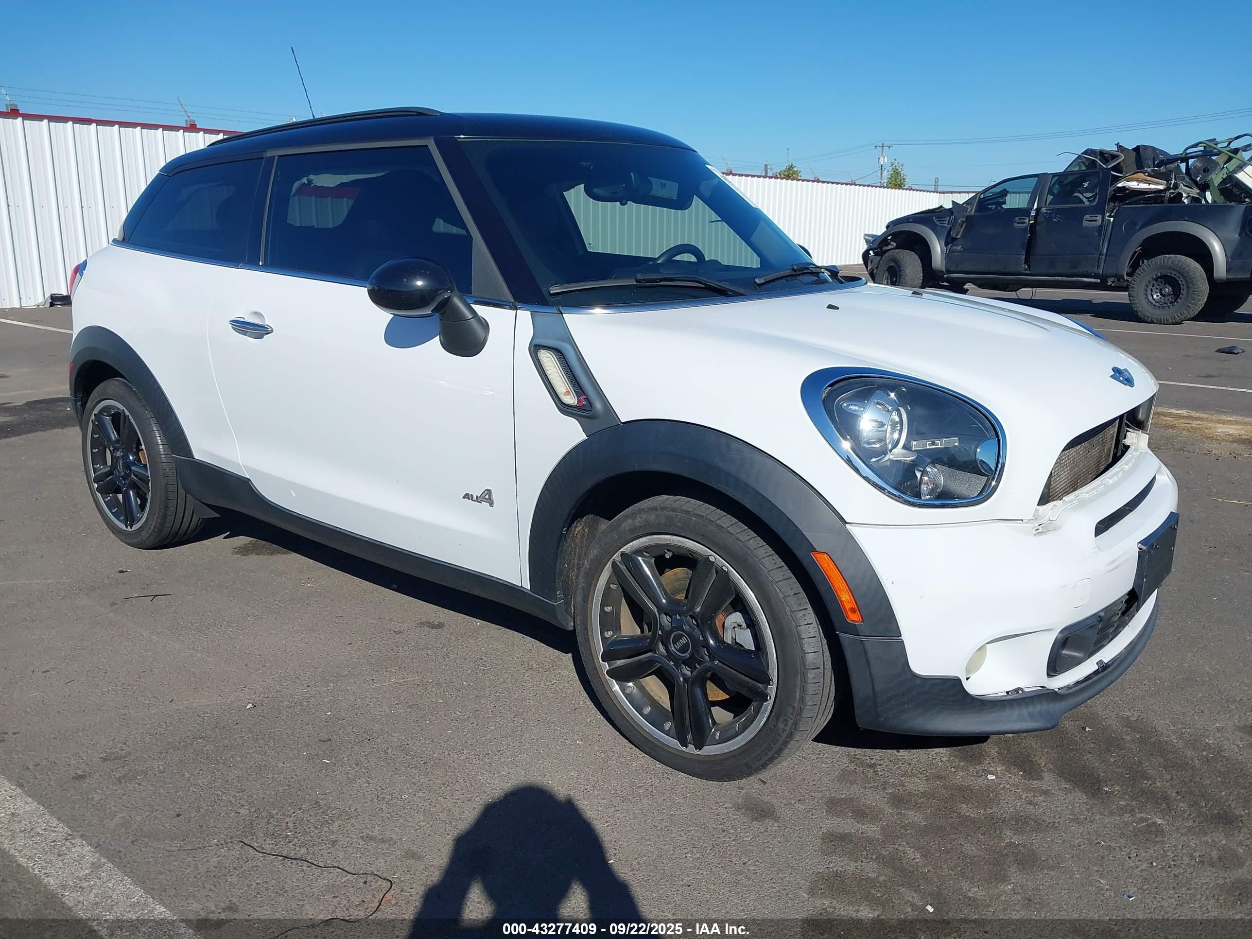 2014 MINI Paceman S, VIN WMWSS7C56EWN72341 — Front end