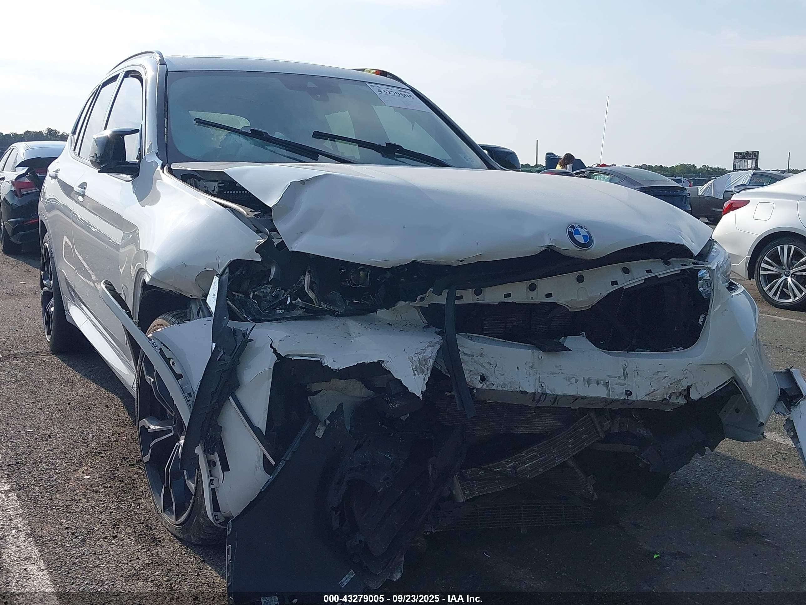 2022 BMW X3 M, VIN 5YM13EC04N9M65900 — Front end