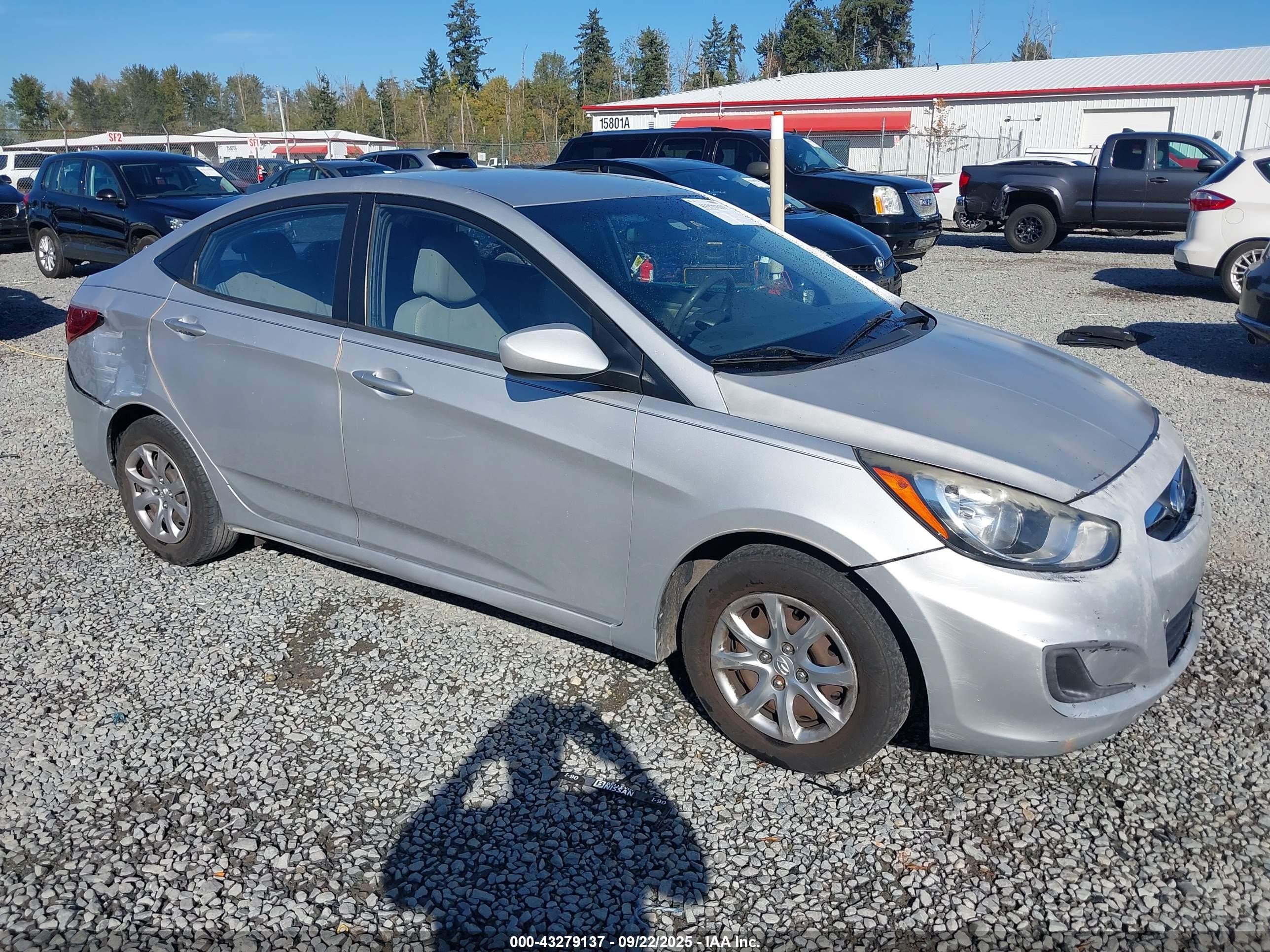 2012 Hyundai Accent GLS, VIN KMHCT4AE1CU255352 — Auction photo