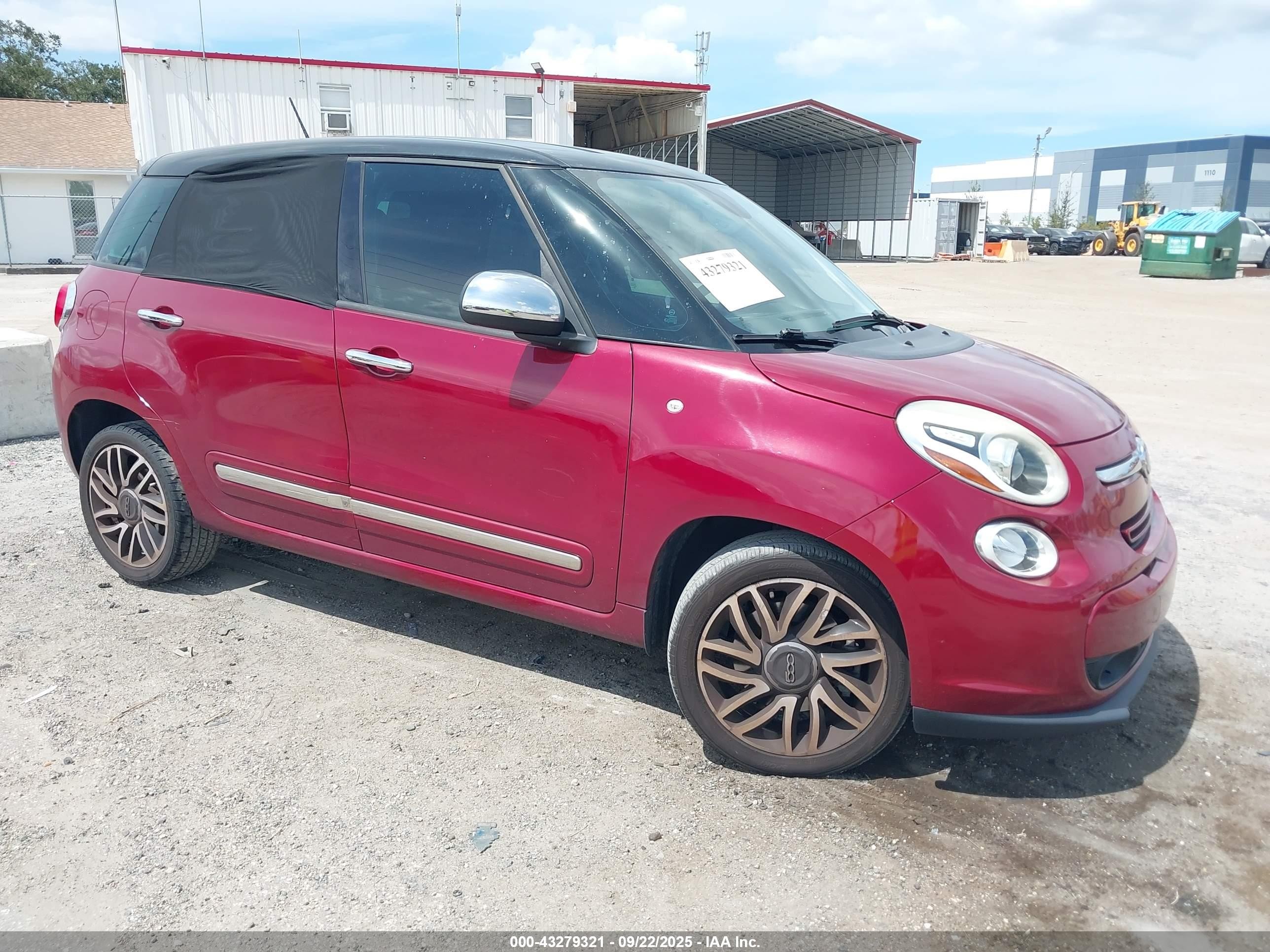 2015 FIAT 500L Lounge, VIN ZFBCFACH4FZ031018 — Front end