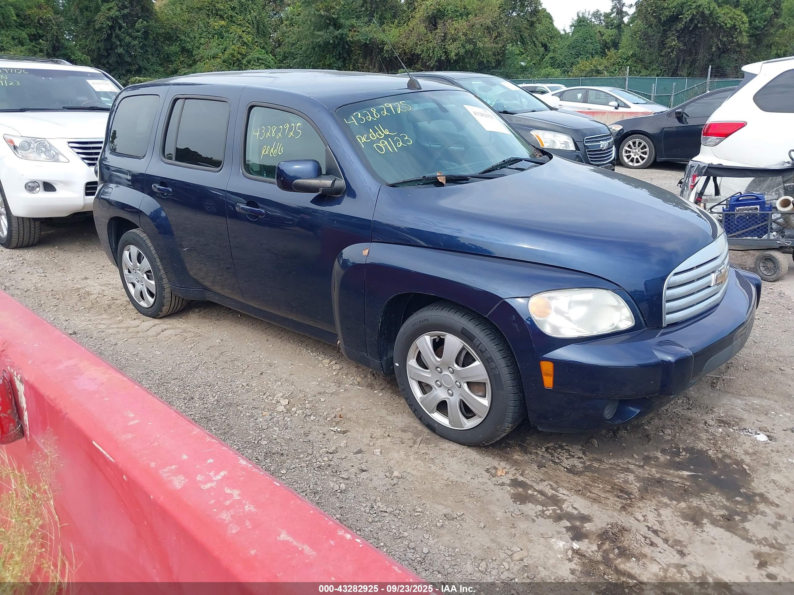 2011 Chevrolet HHR 1LT, VIN 3GNBABFW5BS530092 — Front end