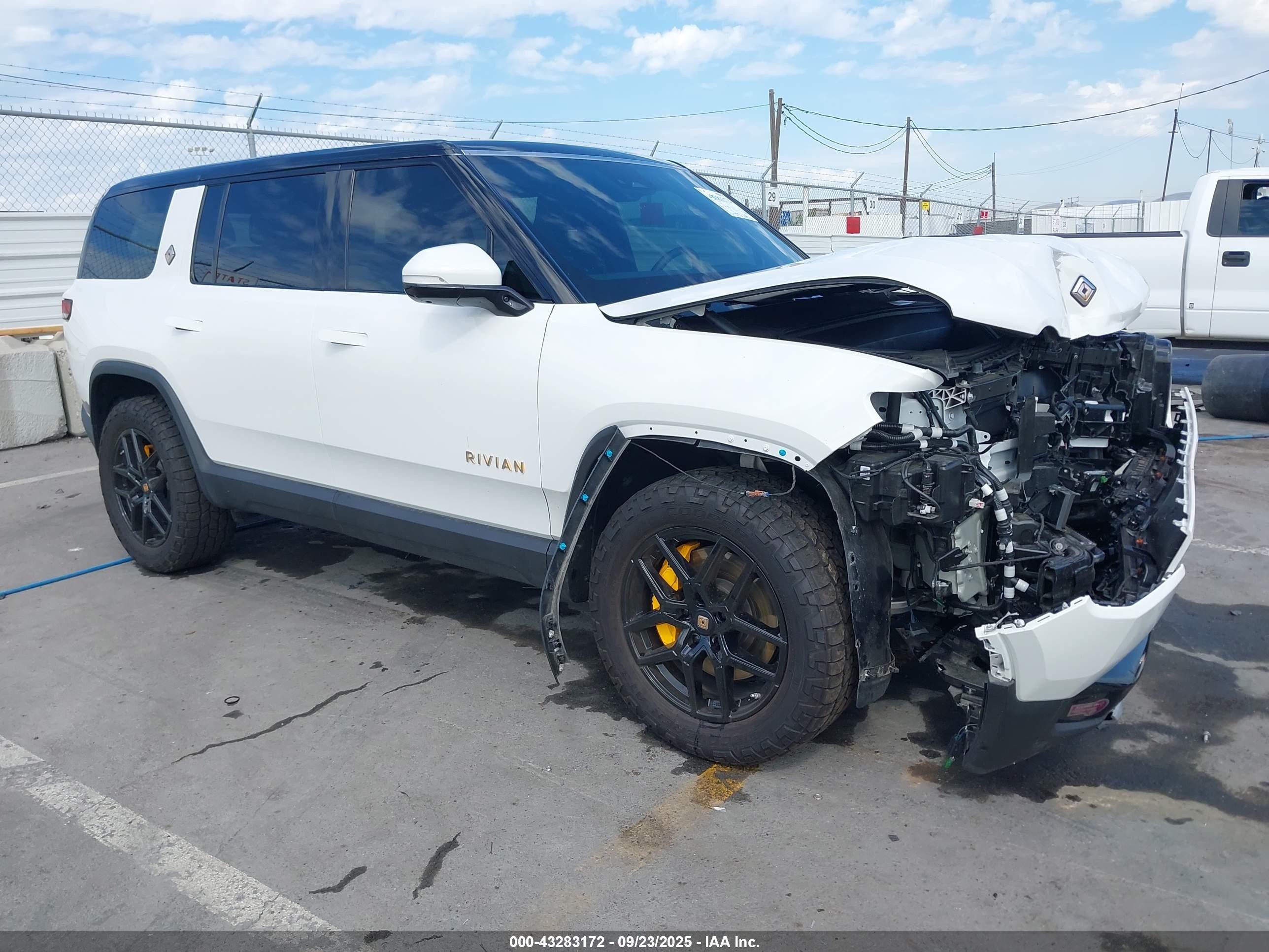 2023 Rivian R1S Adventure, VIN 7PDSGABA6PN017536 — Auction photo