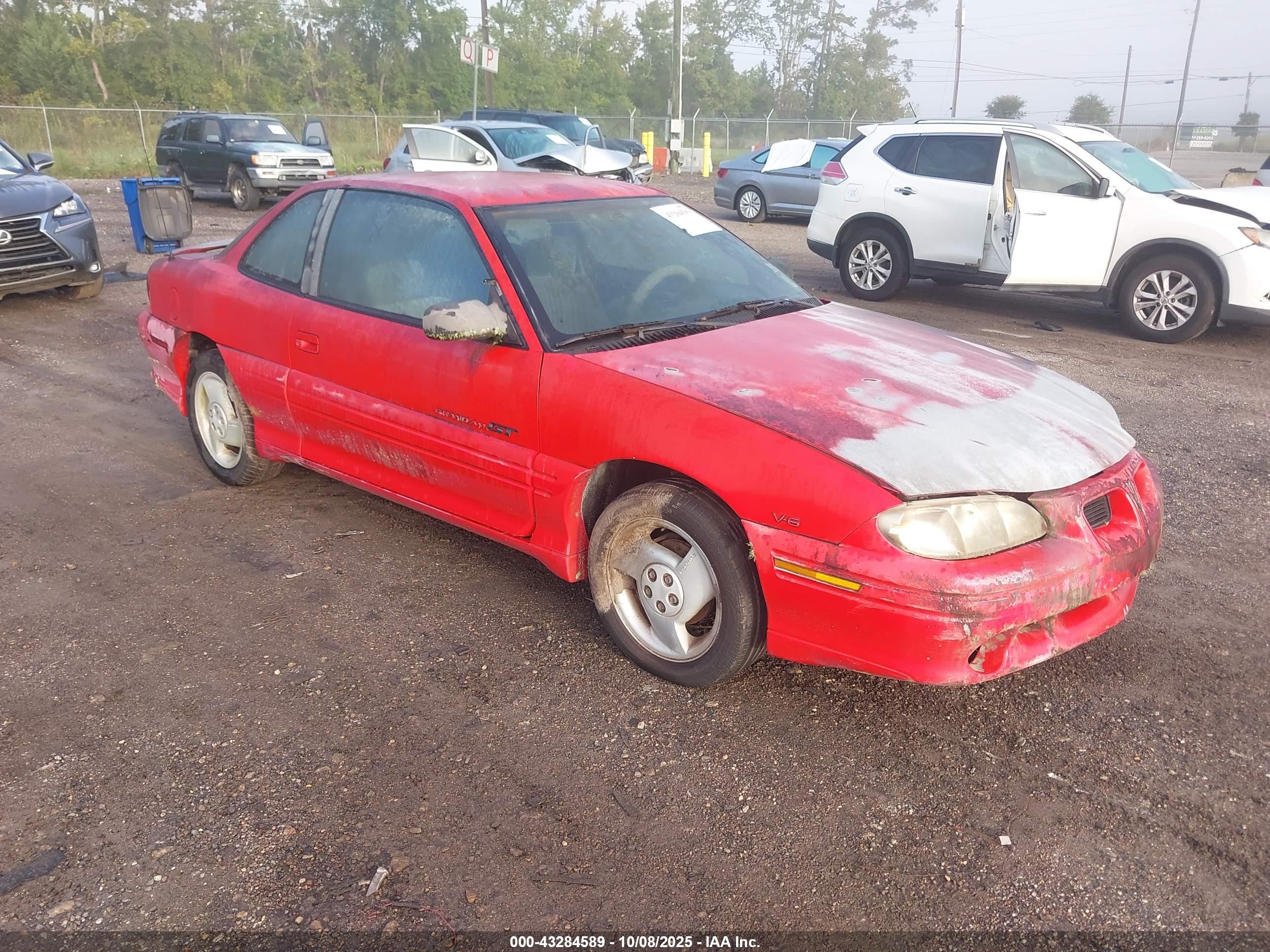 1998 Pontiac Grand Am, VIN 1G2NW12M9WC703506 — Front end