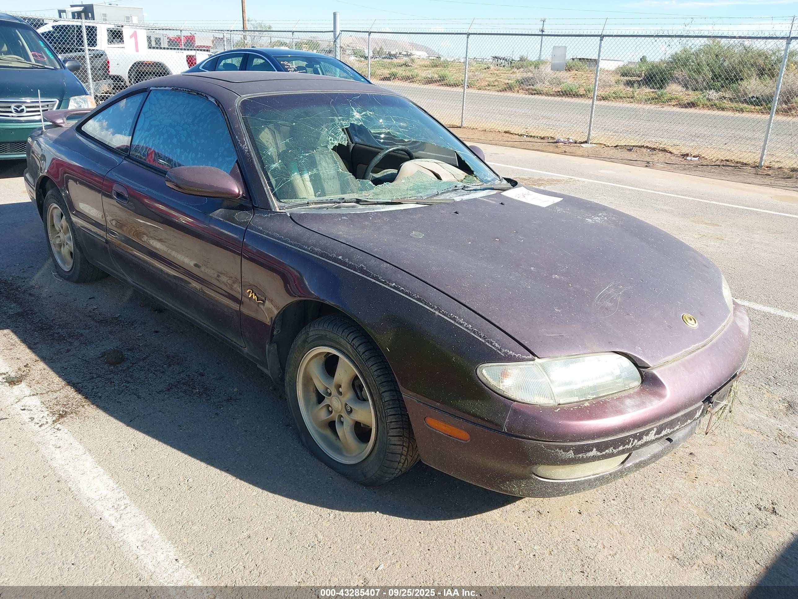 1996 Mazda MX-6 LS, VIN 1YVGE31D6T5566457 — Front end