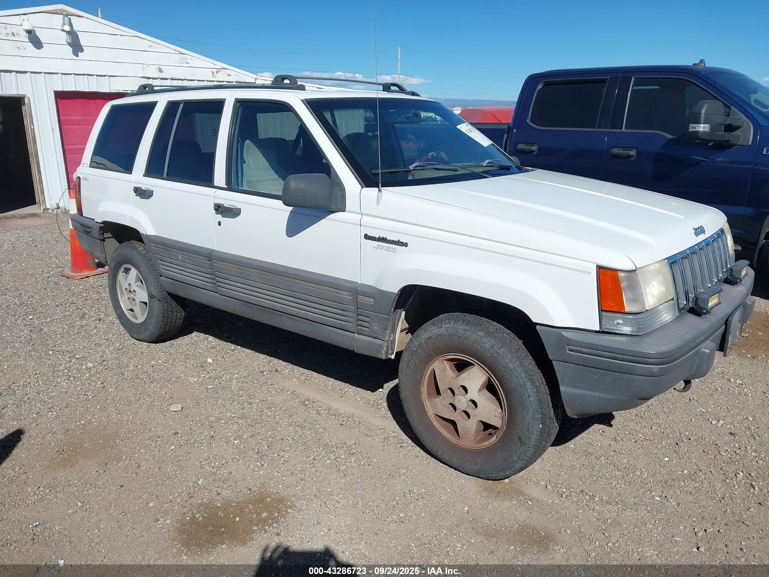1995 Jeep Grand Cherokee Laredo, VIN 1J4GZ58Y6SC737646 — Mechanical
