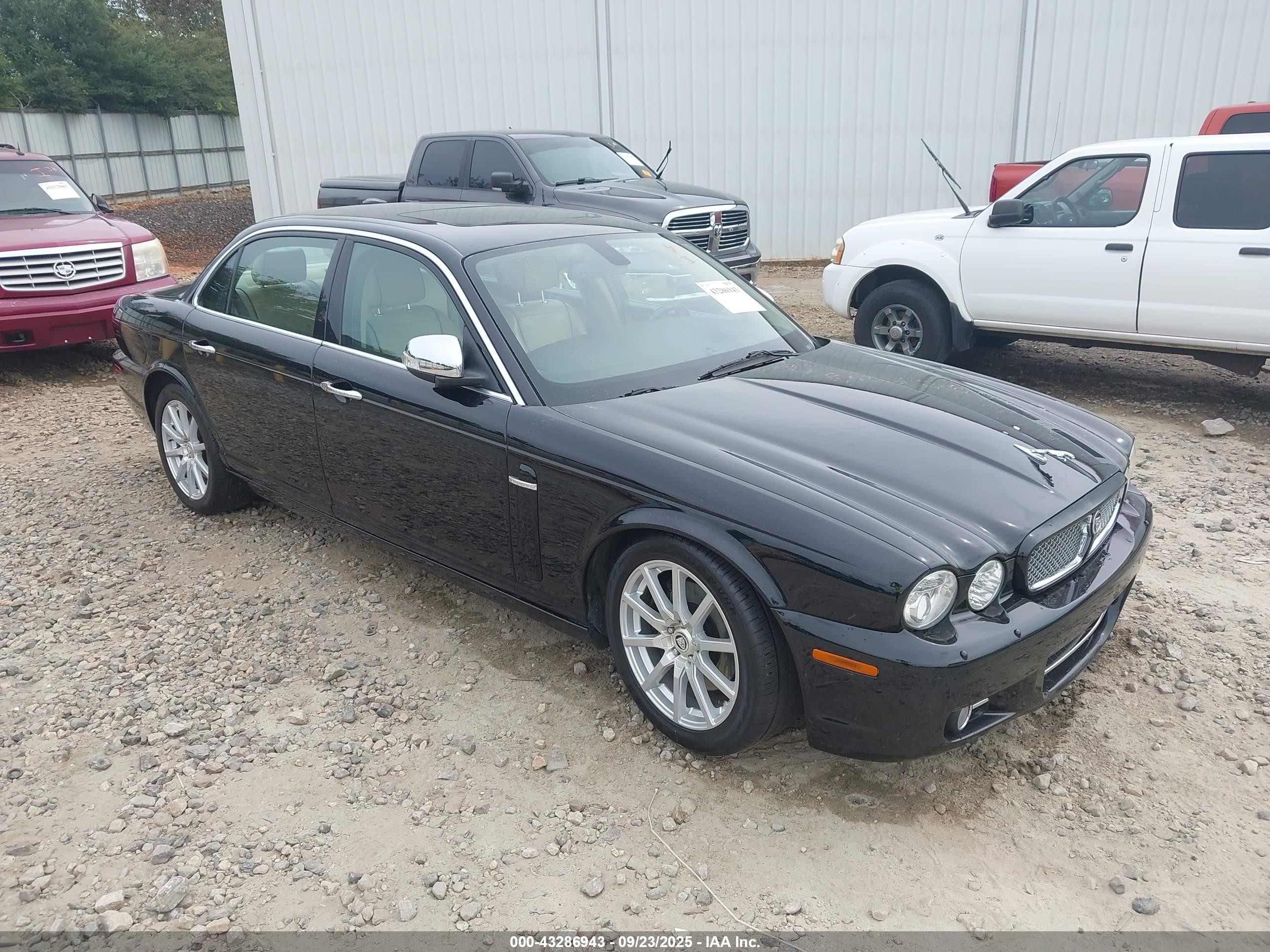 2008 Jaguar XJ 8 LWB, VIN SAJWA79B98SH19448 — Auction photo