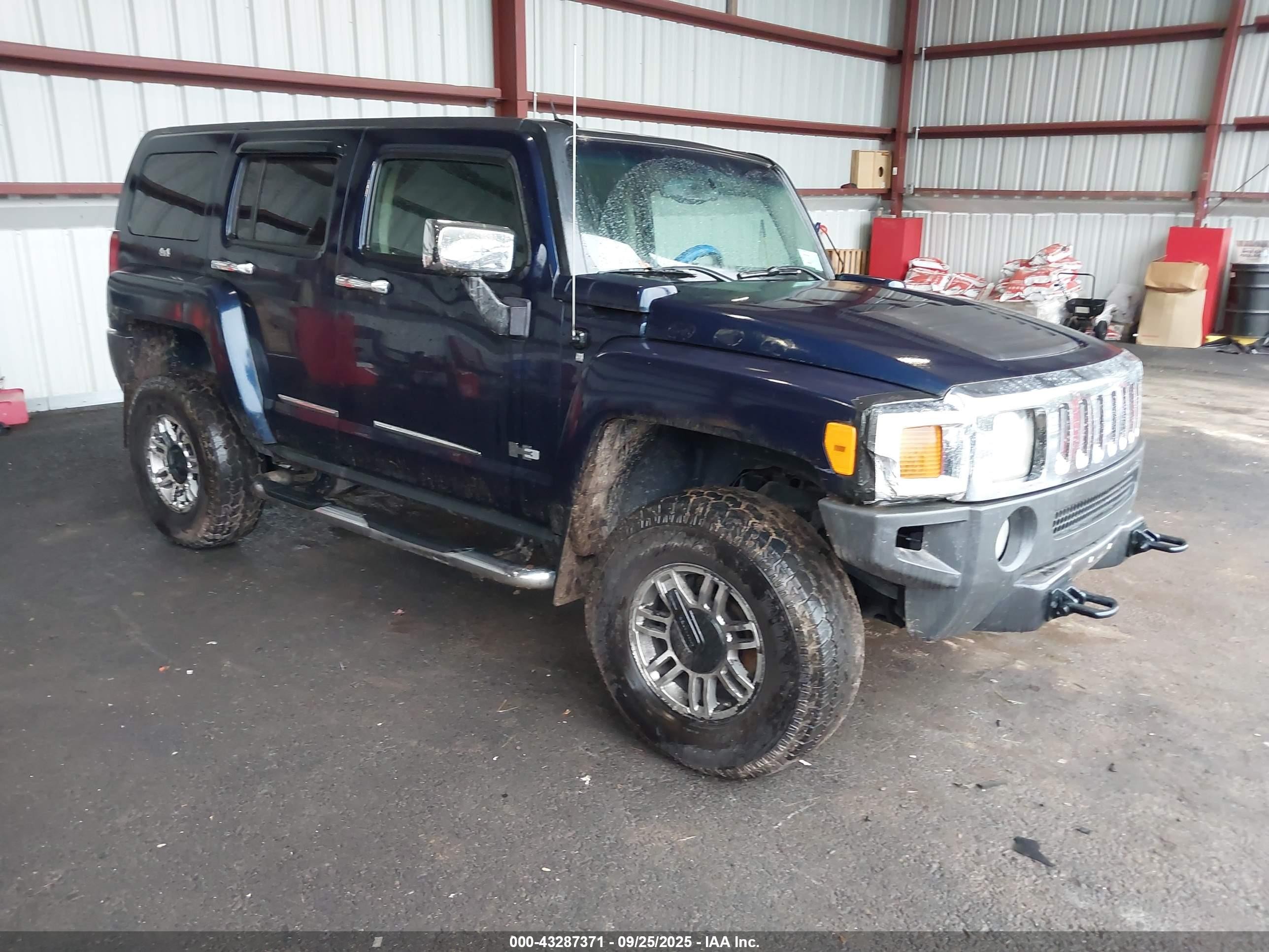 2007 Hummer H3 SUV, VIN 5GTDN13E378210905 — Undercarriage