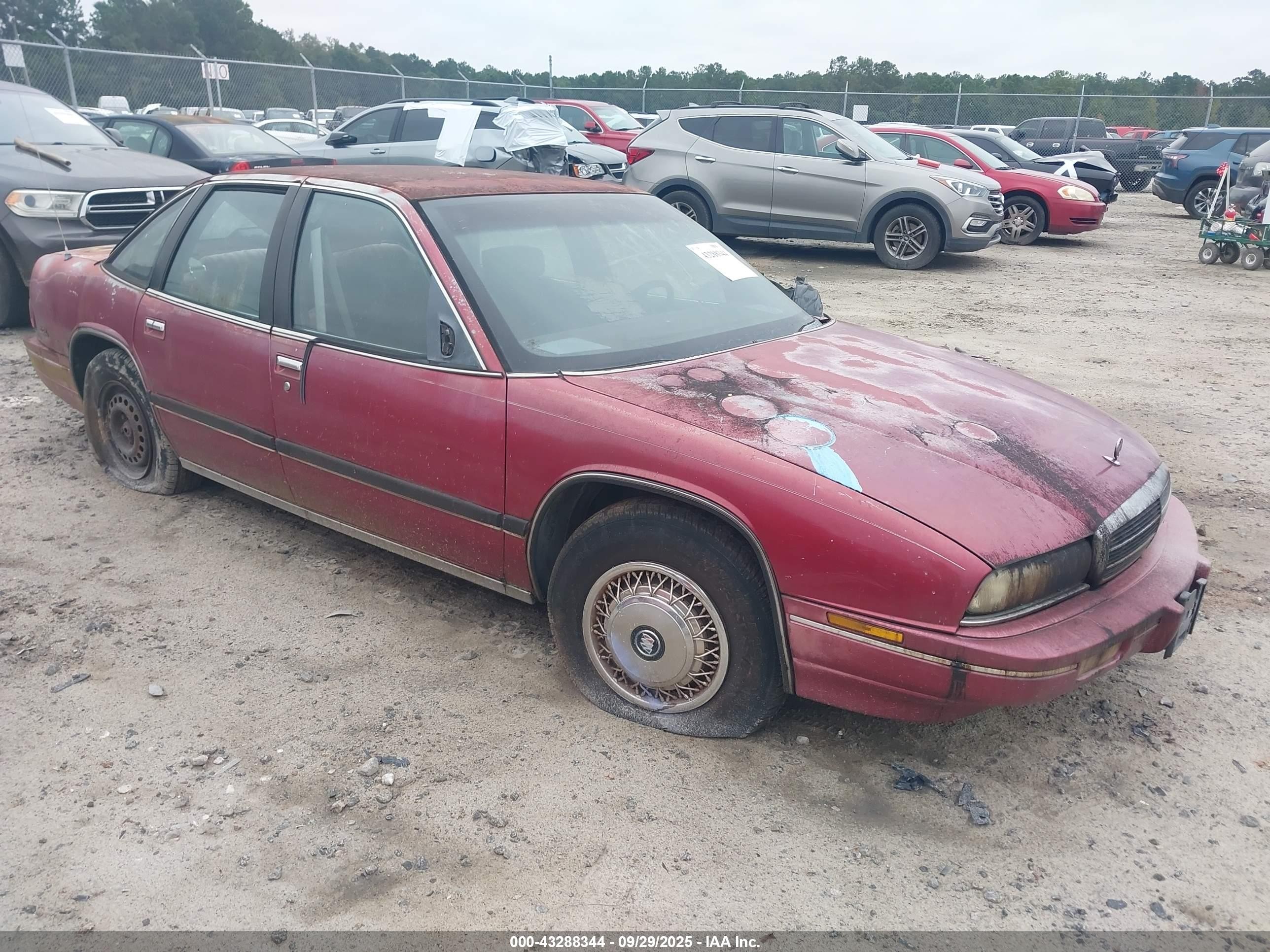 1993 Buick Regal, VIN 2G4WB54T7P1442029 — Зад