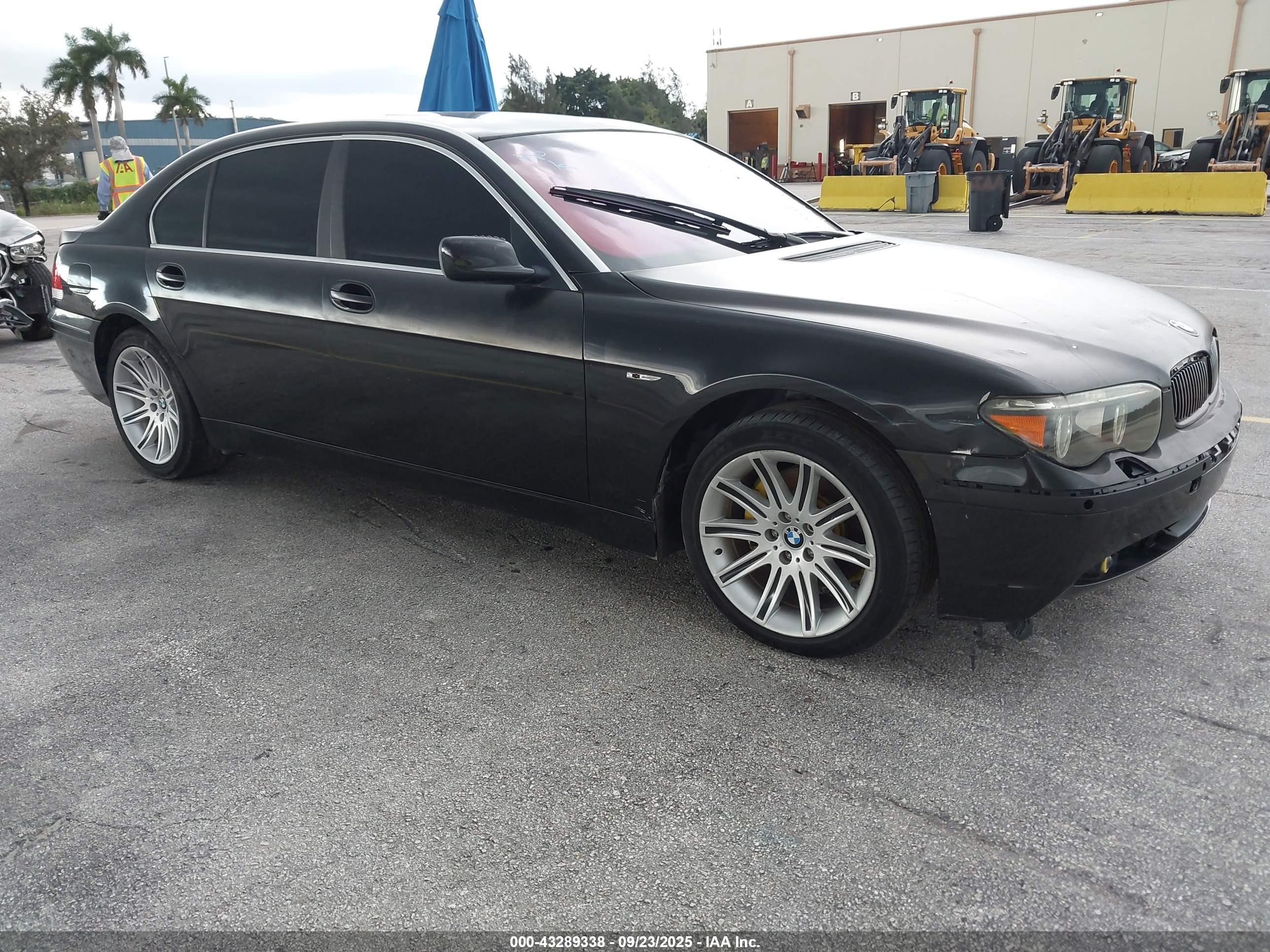 2005 BMW 7 Series 745Li, VIN WBAGN63585DS60511 — Front end