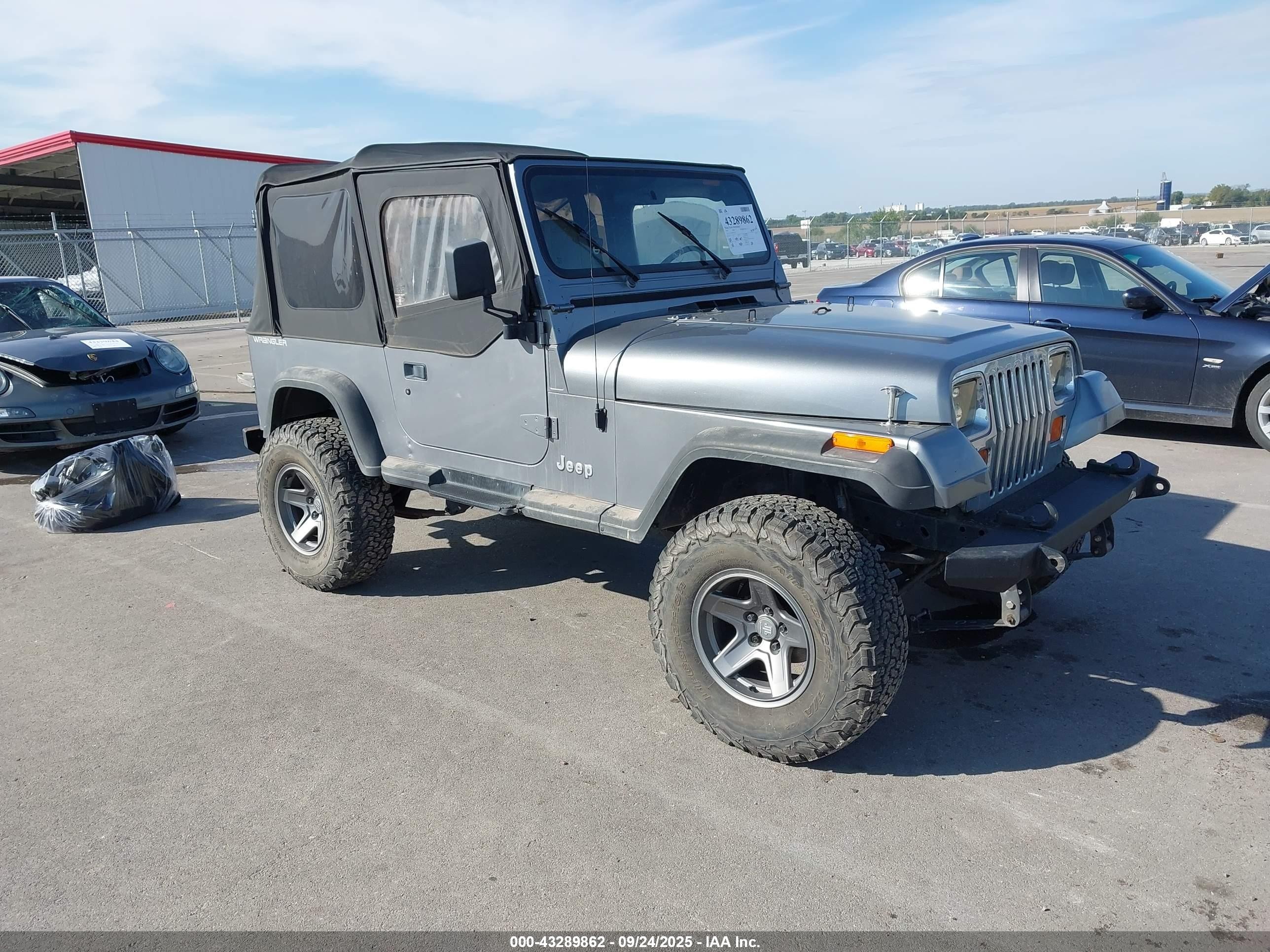 1993 Jeep Wrangler, VIN 1J4FY29S9PP254157 — Rear end