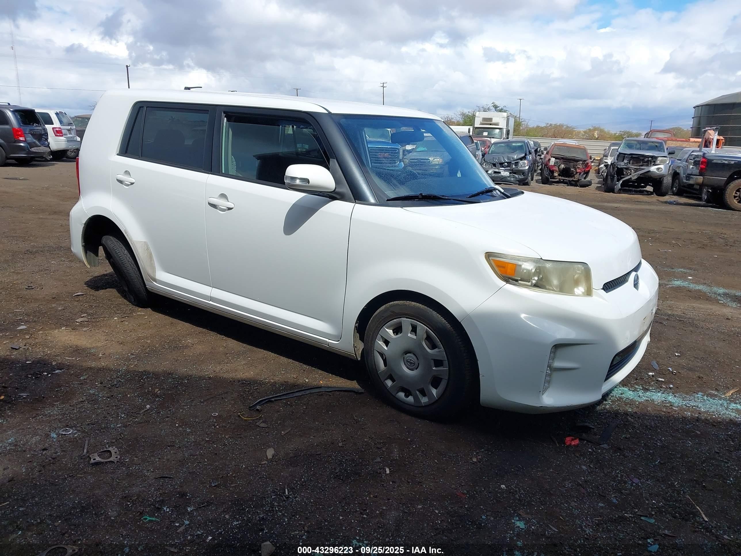 2014 Scion xB, VIN JTLZE4FE5EJ051048 — Side
