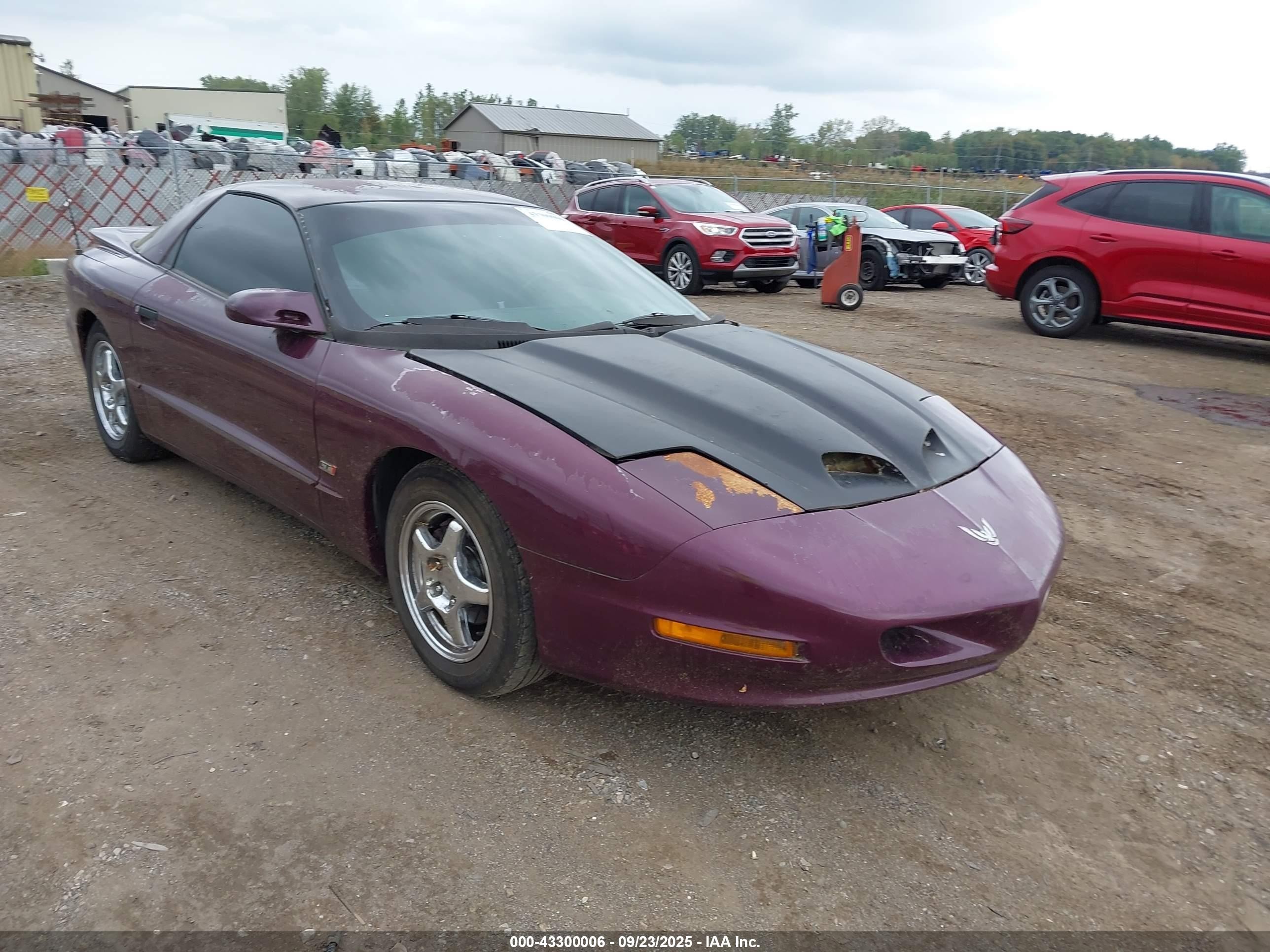 1995 Pontiac Firebird Formula, VIN 2G2FV22P3S2222149 — Side