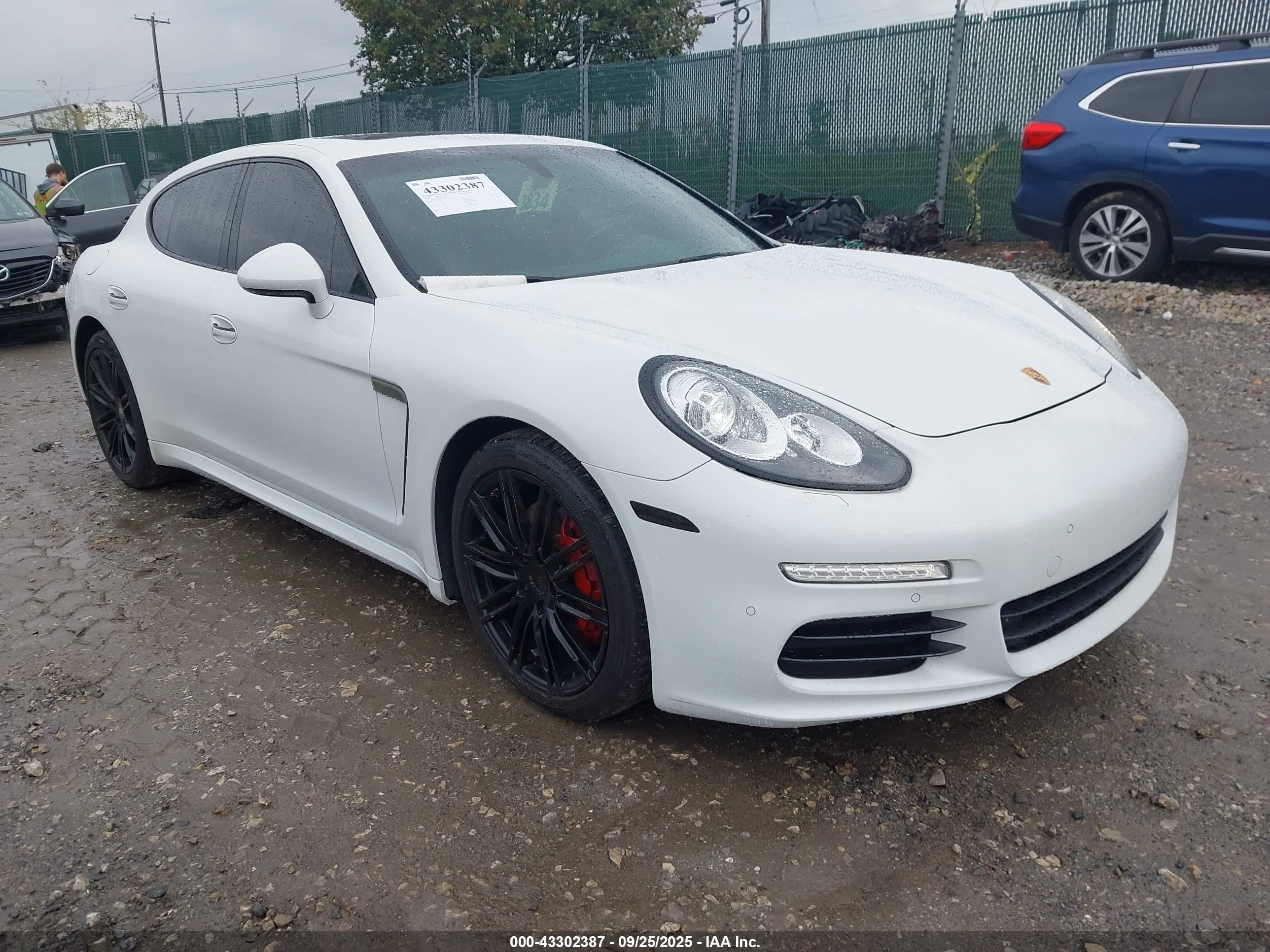 2016 Porsche Panamera 4, VIN WP0AA2A78GL005447 — Fresh water flood