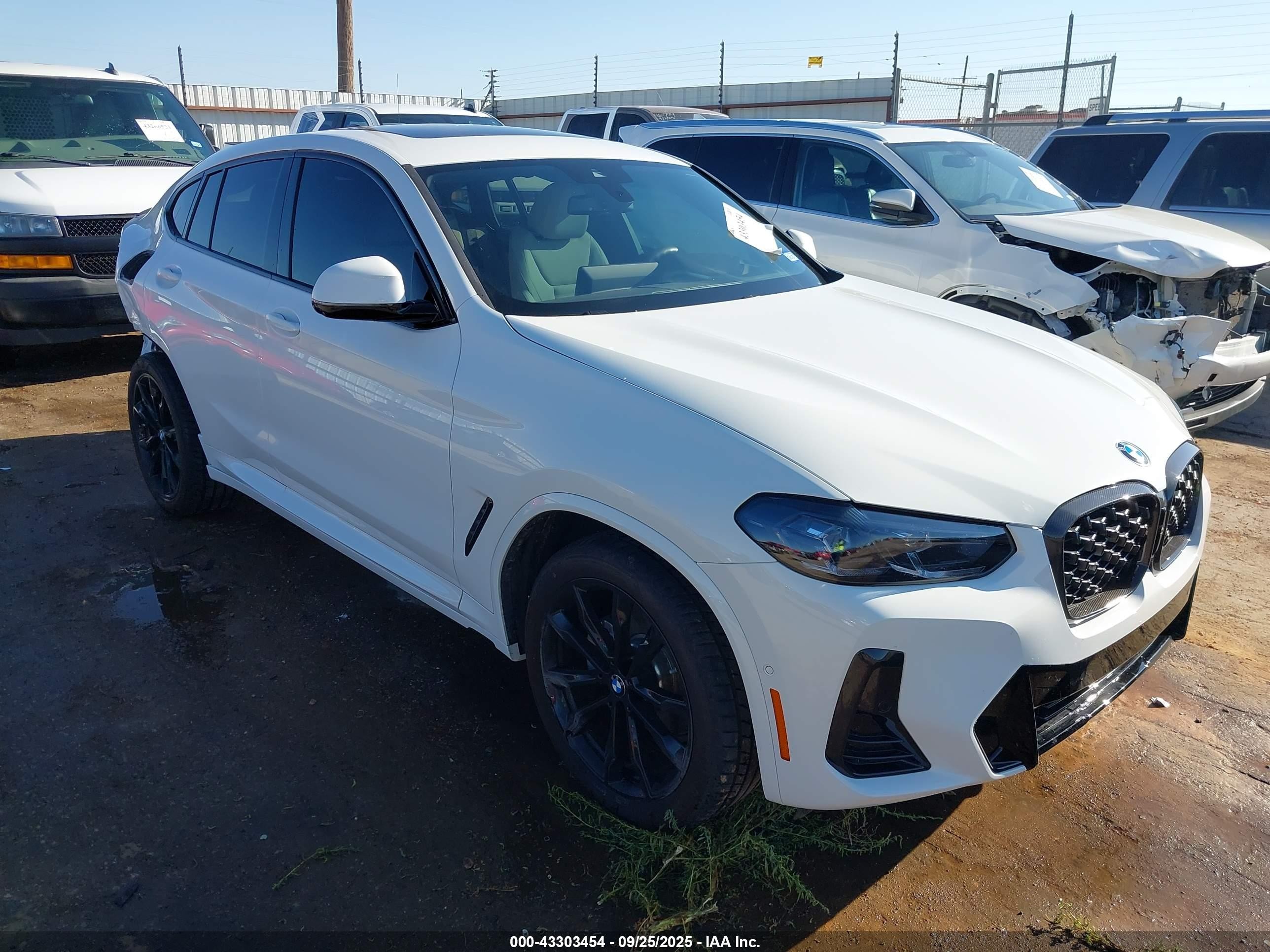 2025 BMW X4 xDrive30i, VIN 5UX33DT07S9019942 — Rear end