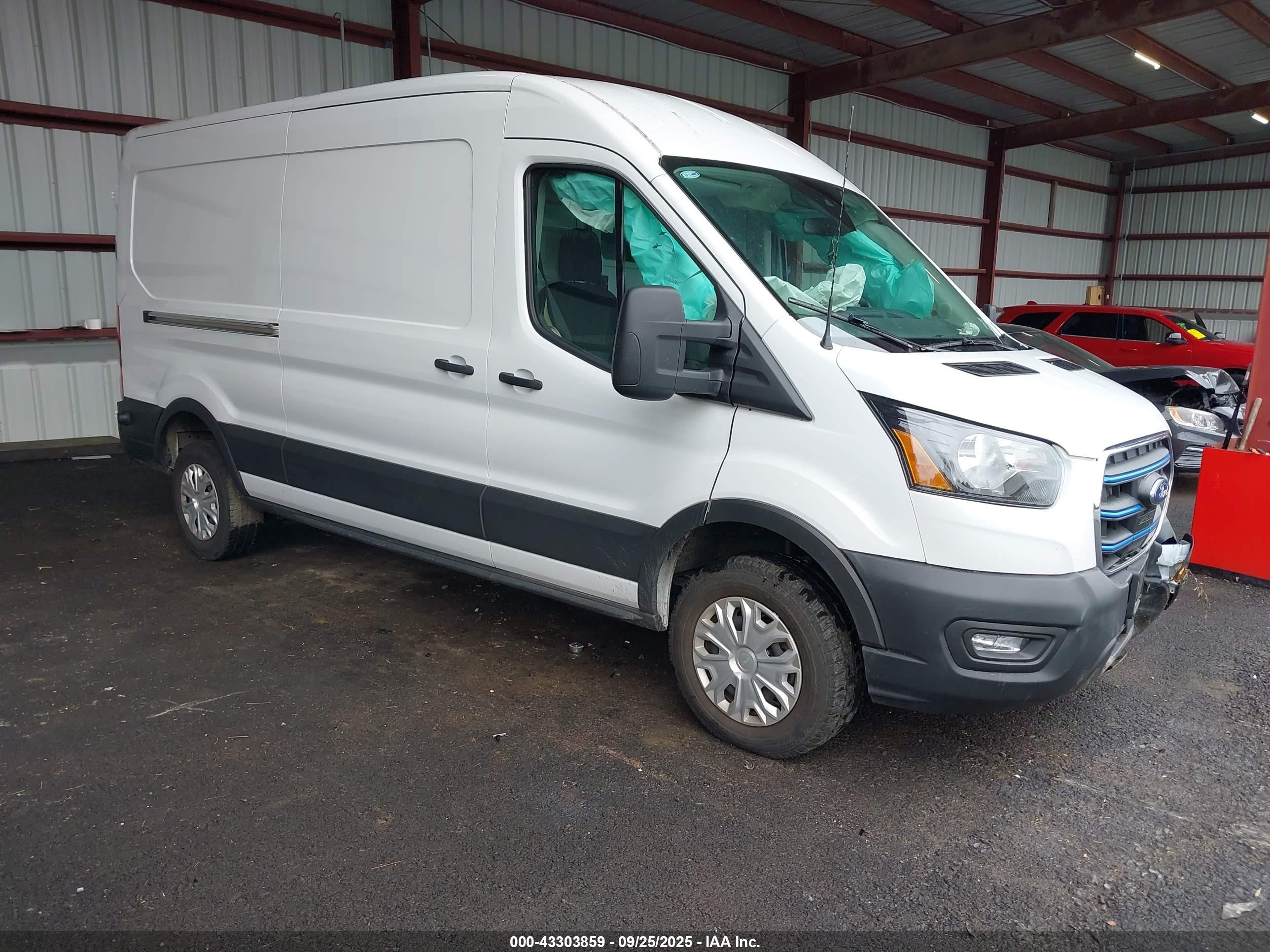2023 Ford E-Transit Cargo, VIN 1FTBW9CK6PKB42246 — Front end