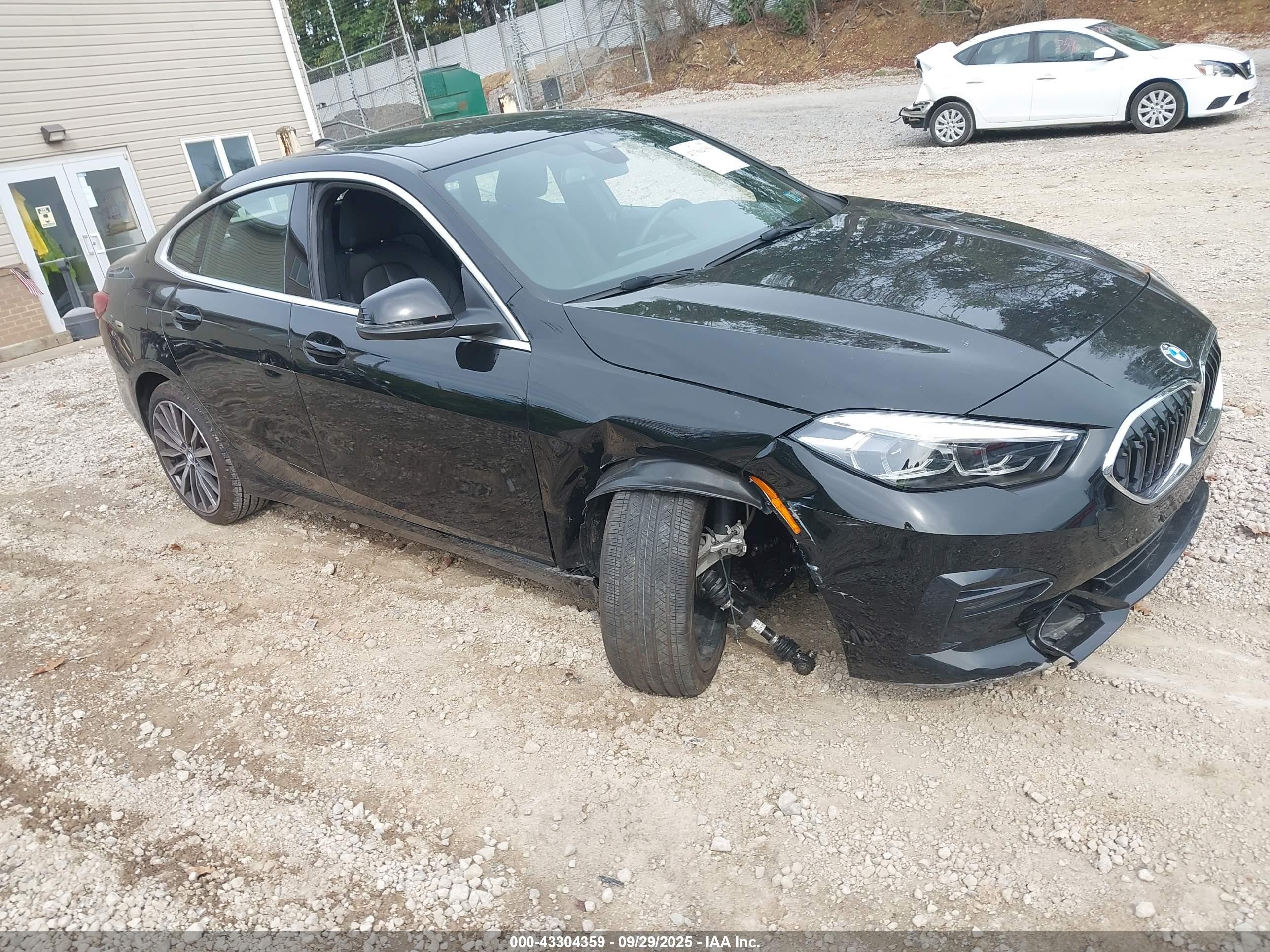 2022 BMW 2 Series 228i xDrive, VIN WBA73AK04N7L28770 — Side