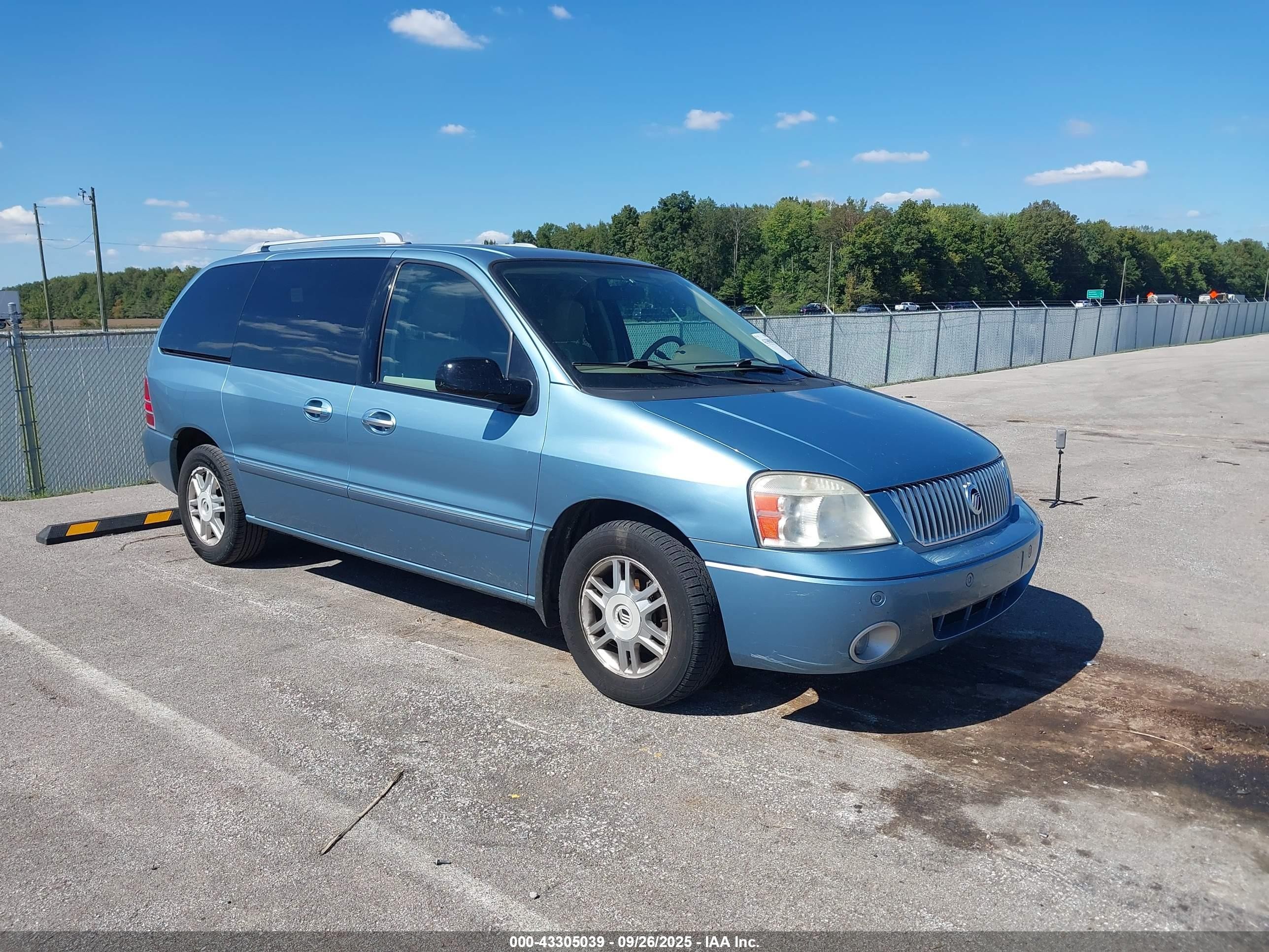 2007 Mercury Monterey Luxury, VIN 2MRDA22257BJ01694 — Перед