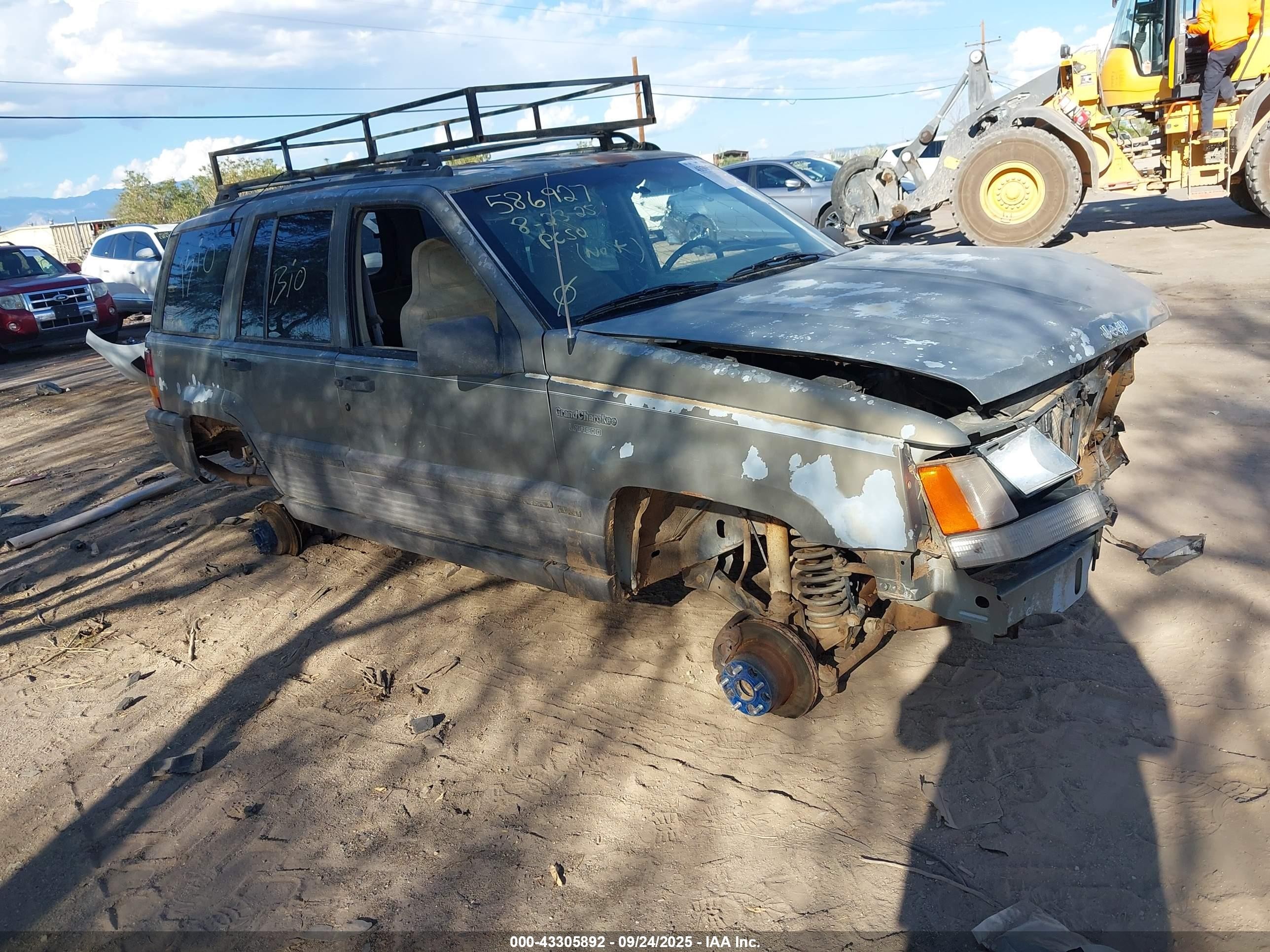 1995 Jeep Grand Cherokee Laredo, VIN 1J4GZ58S9SC569349 — All over
