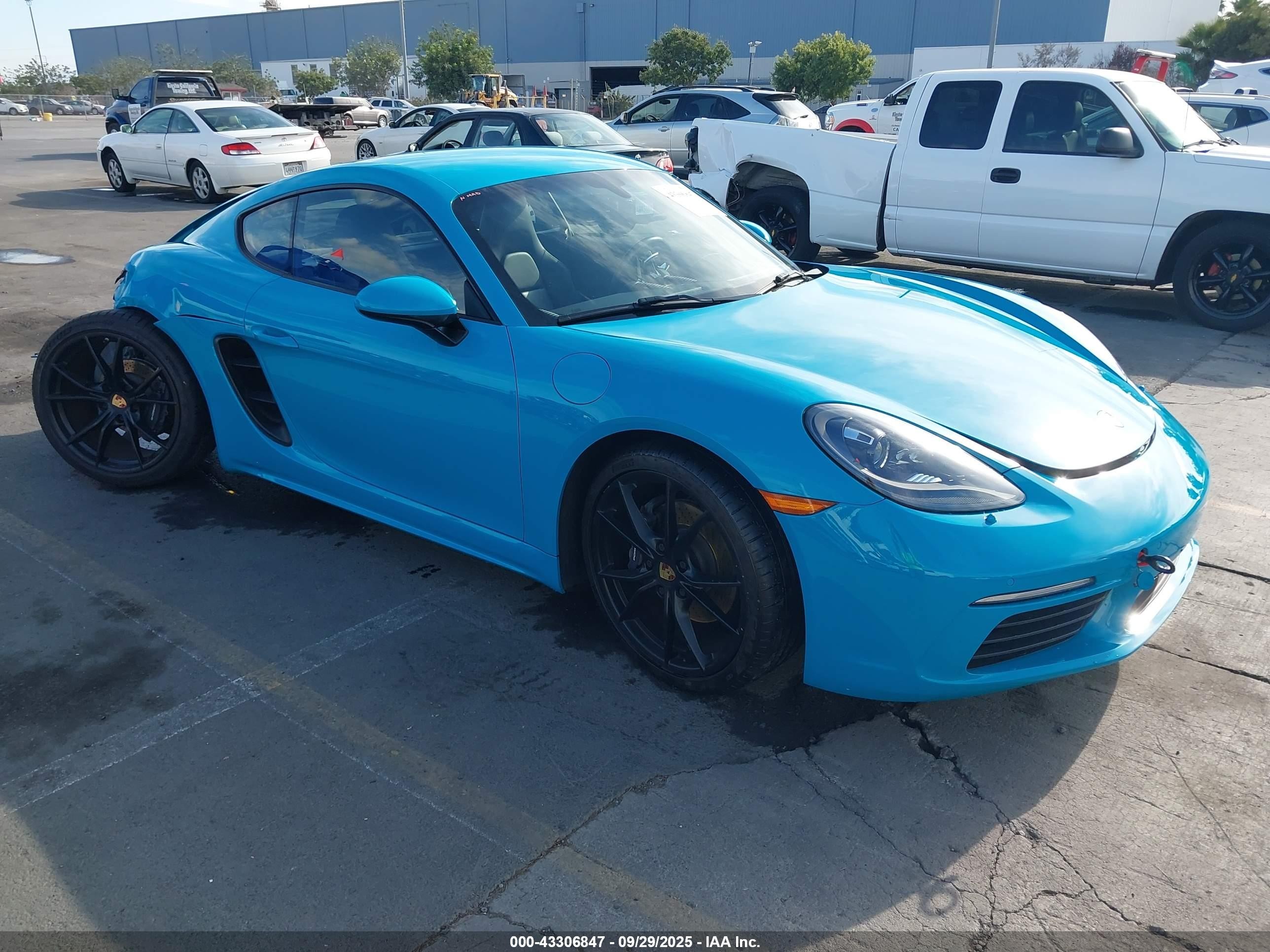 2017 Porsche 718 Cayman, VIN WP0AA2A85HK270097 — Rear end