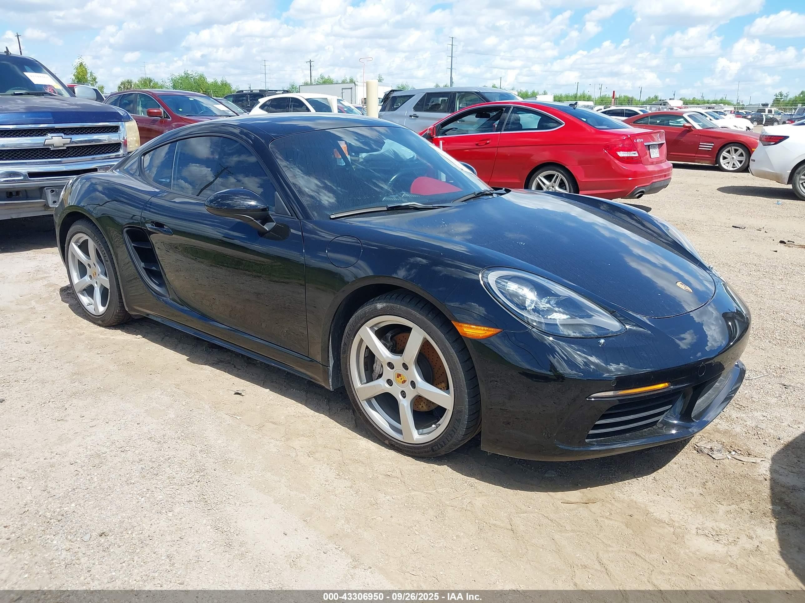 2017 Porsche 718 Cayman, VIN WP0AA2A84HS270432 — Normal wear