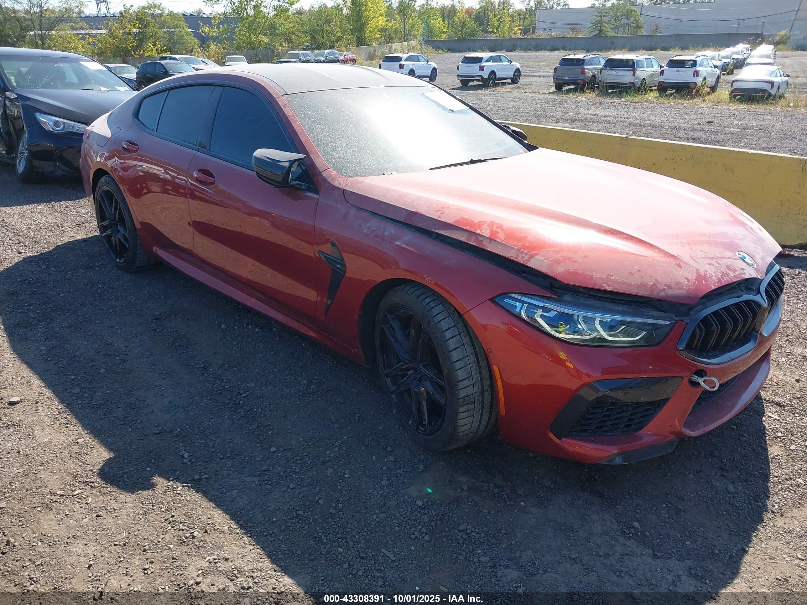 2021 BMW M8 Competition, VIN WBSGV0C00MCG30211 — Перед