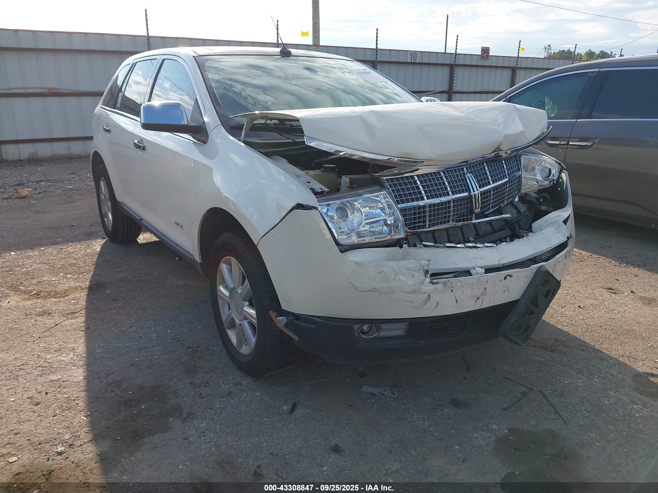 2007 Lincoln MKX, VIN 2LMDU68C37BJ02893 — Front end