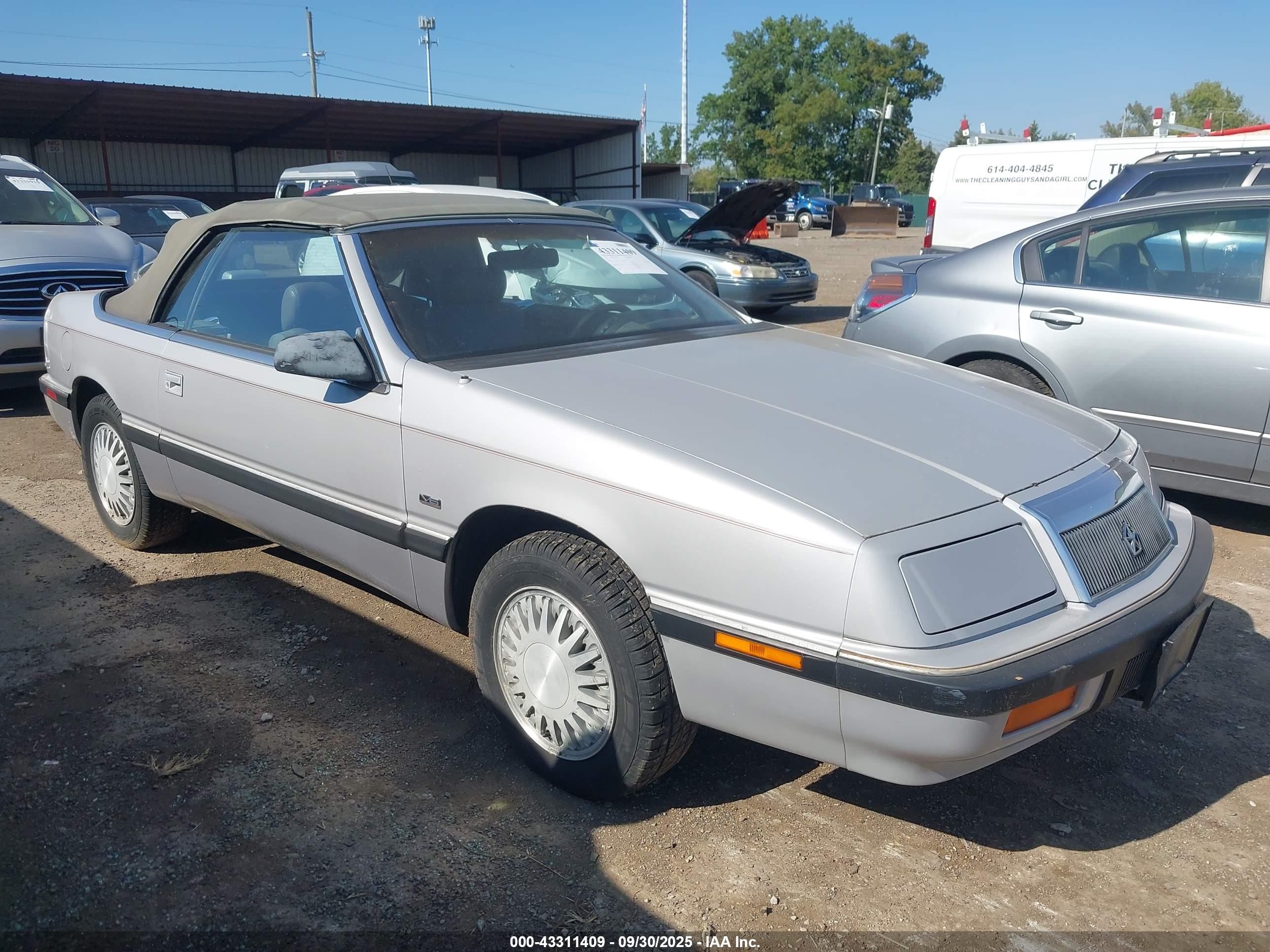 1991 Chrysler LeBaron, VIN 1C3XJ5532MG138832 — Front end