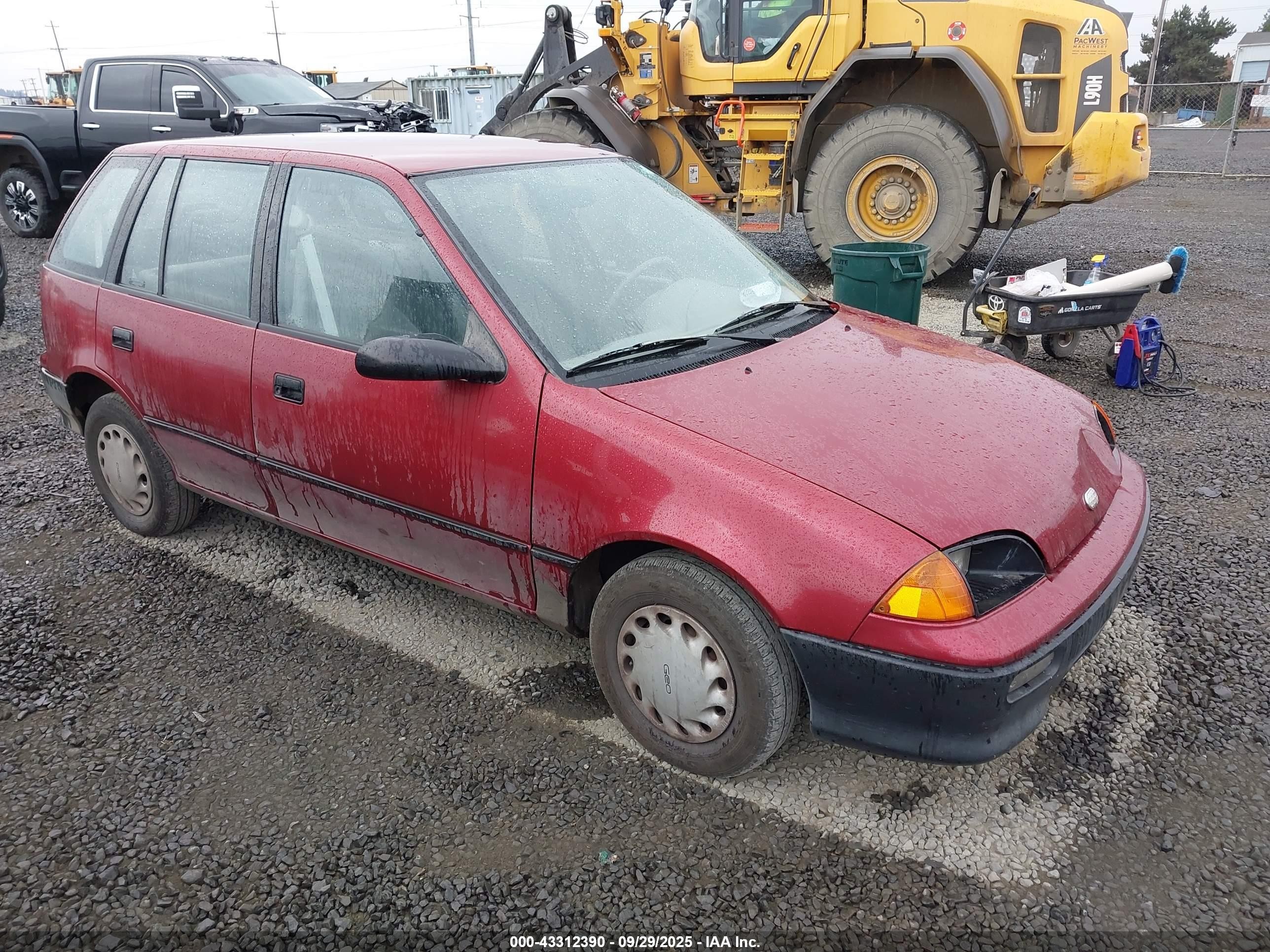 1994 Geo Metro, VIN 2C1MR6461R6710065 — Normal wear