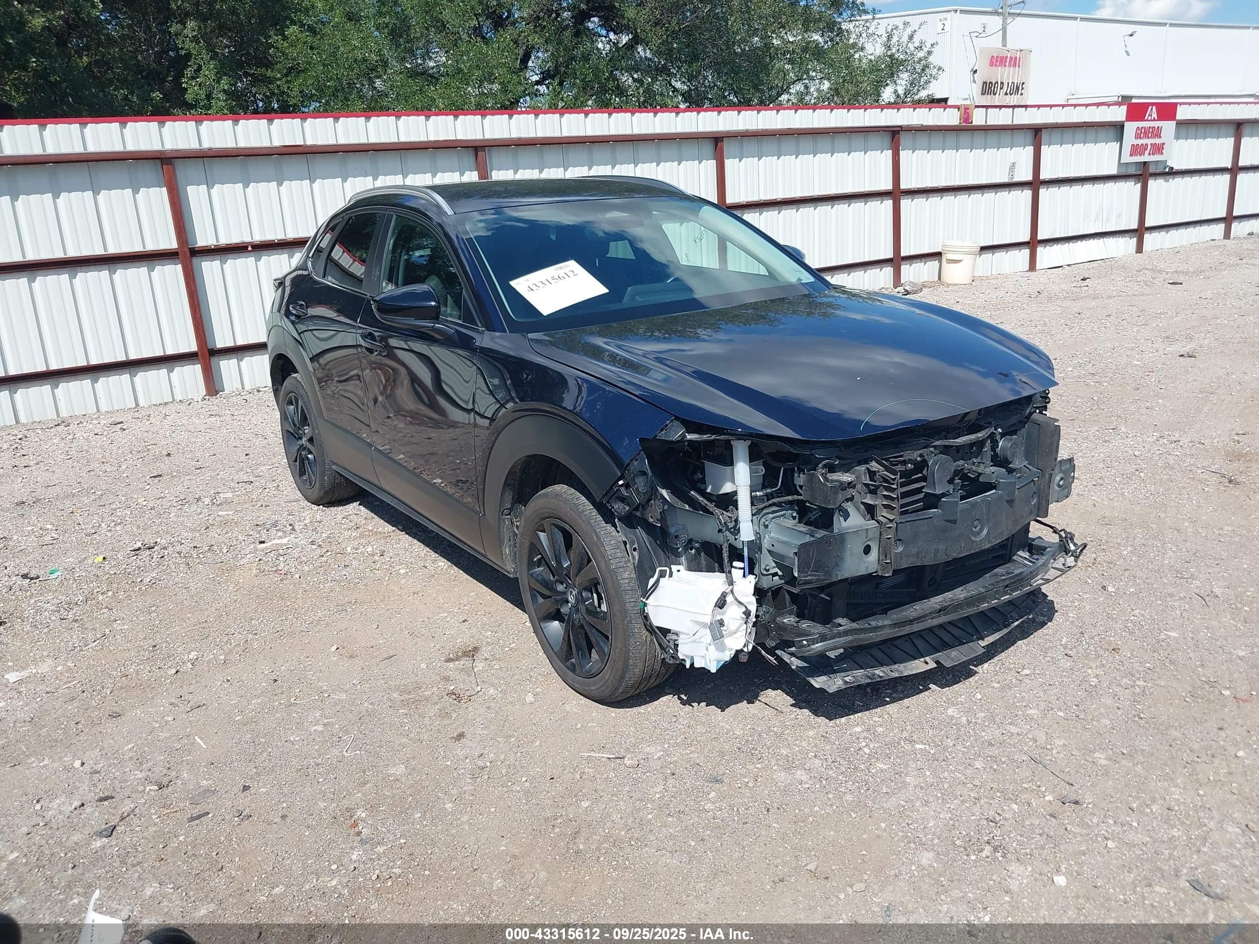 2024 Mazda CX-30 S Select Sport, VIN 3MVDMBBM7RM697869 — Front end
