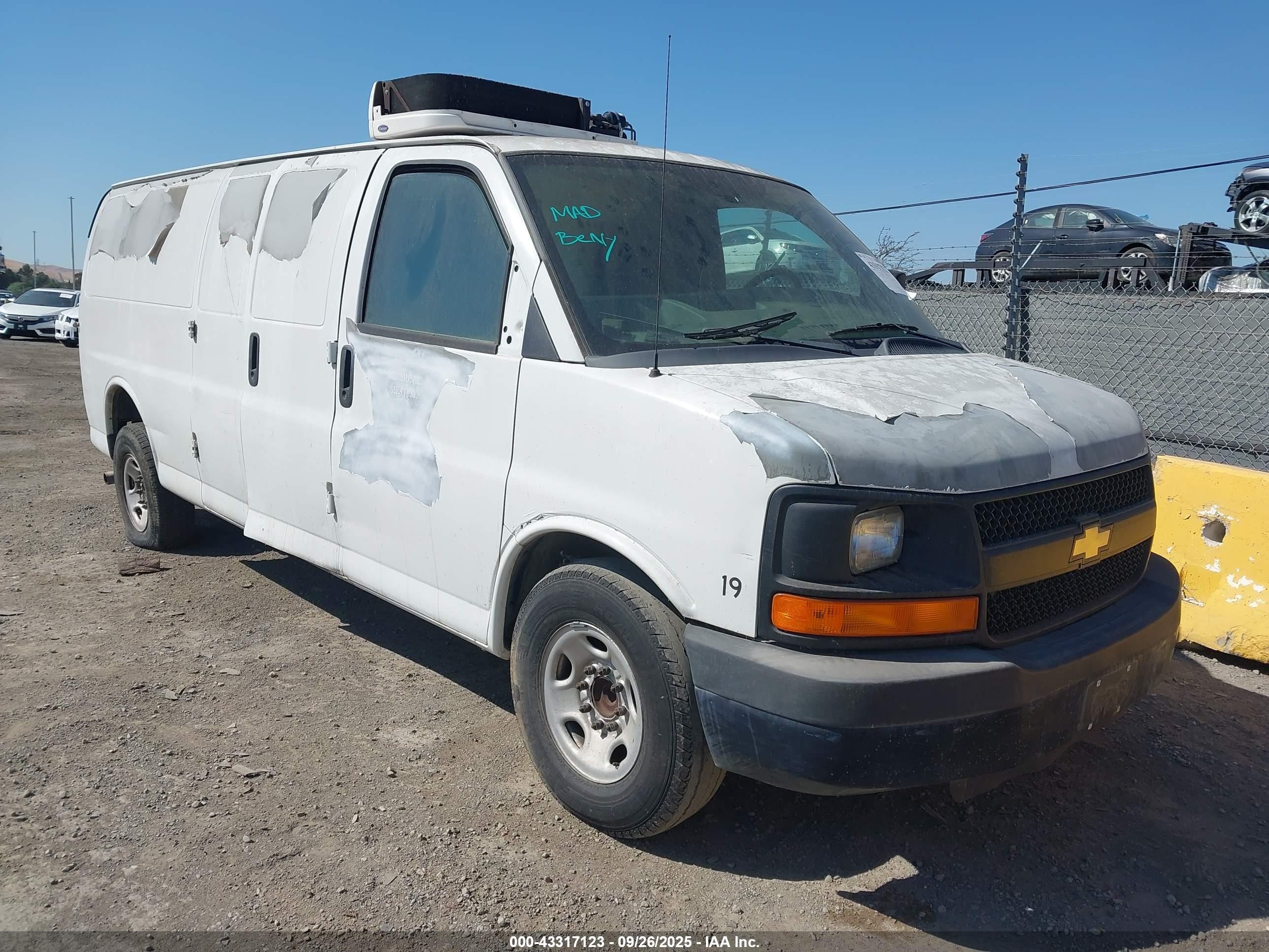 2011 Chevrolet Express 3500, VIN 1GCZGUBG0B1148330 — Rear end
